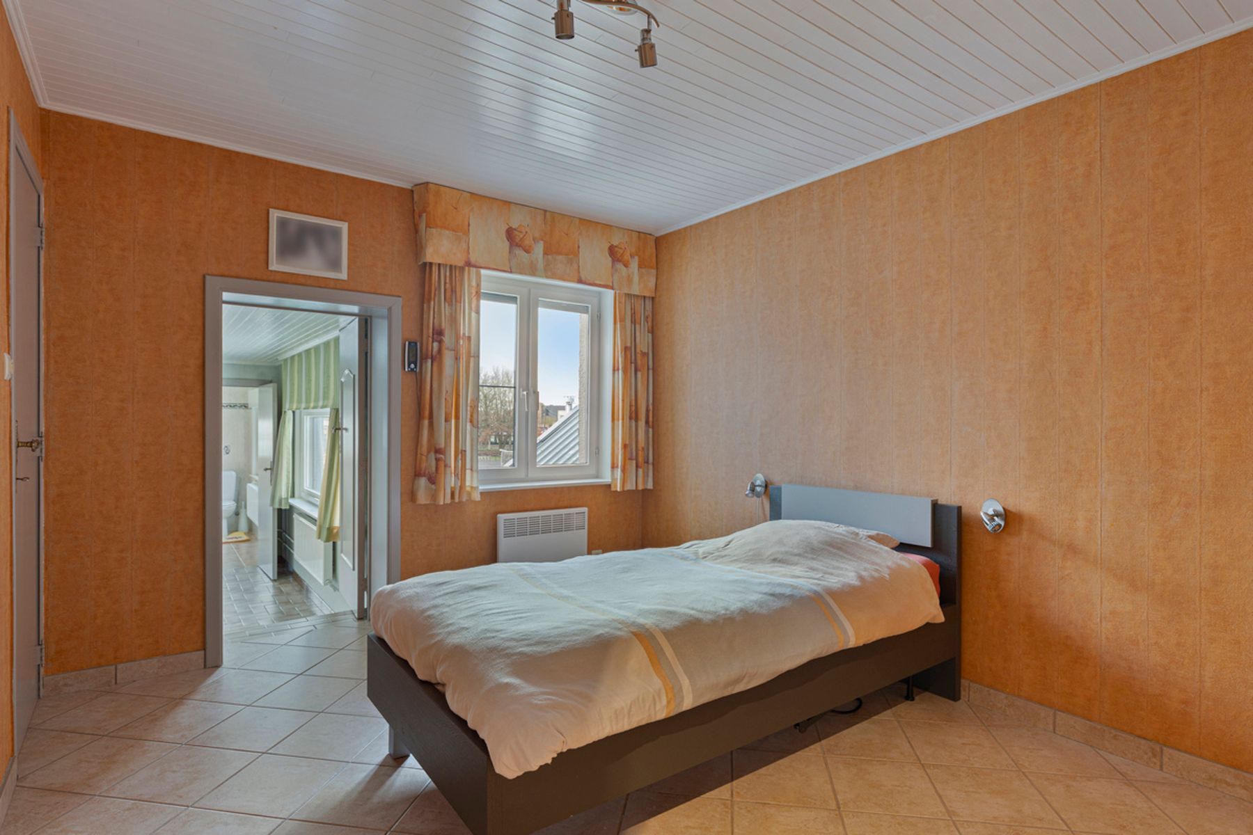 Instapklare centrumwoning met garage en autostaanplaats.  foto 18