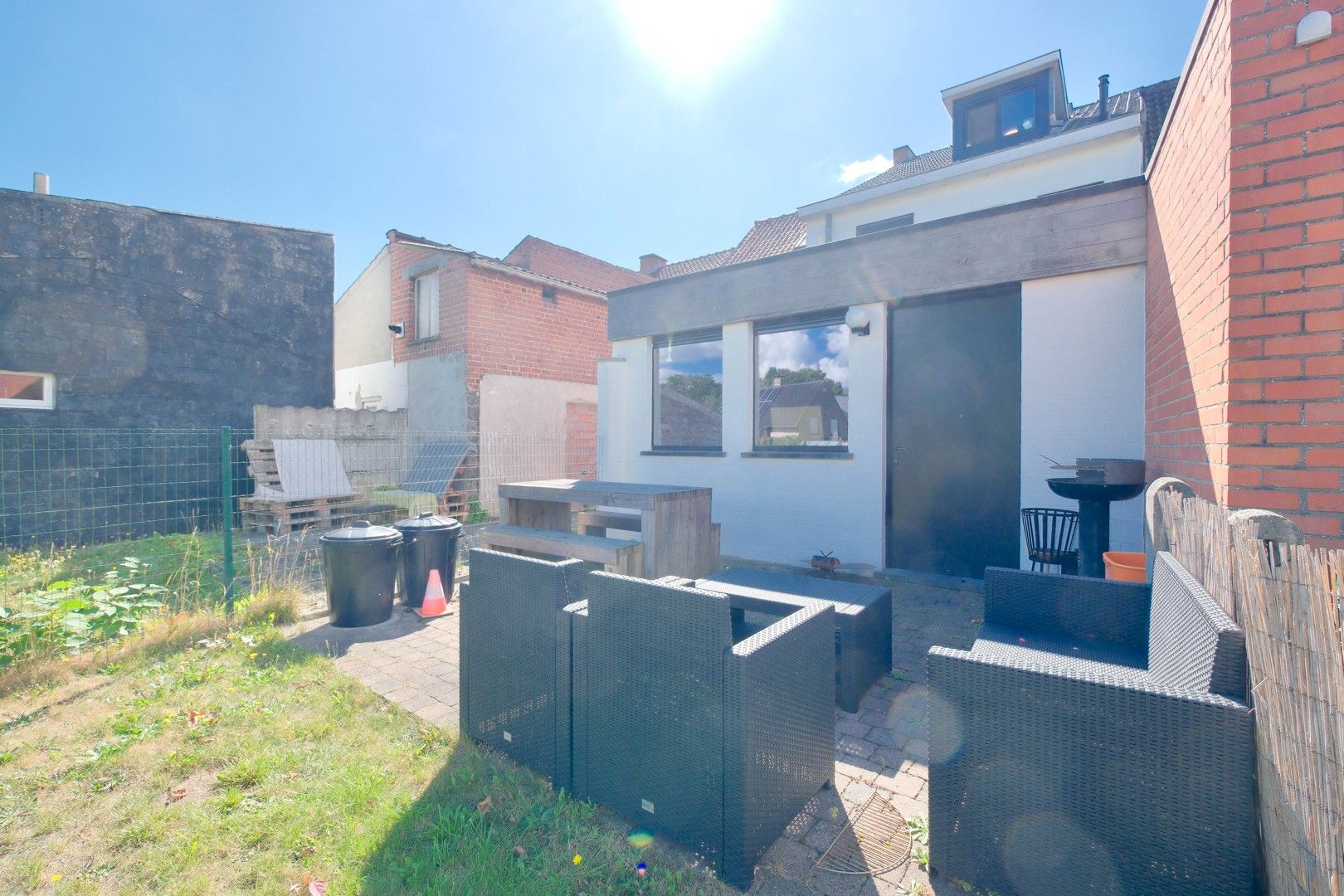 LICHTERVELDE - Woning met 2 slpks en RUIME dubbele garage foto 18