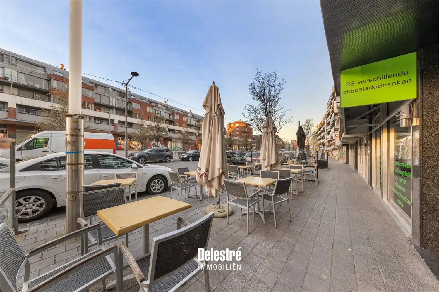 GOED DRAAIENDE HORECAZAAK CENTRUMLAAN MET TERRAS foto 3