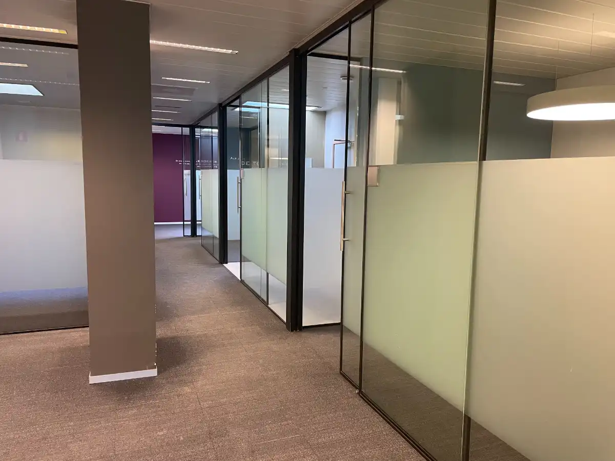 commercieel gelegen KANTOOR / PRAKTIJK foto 8