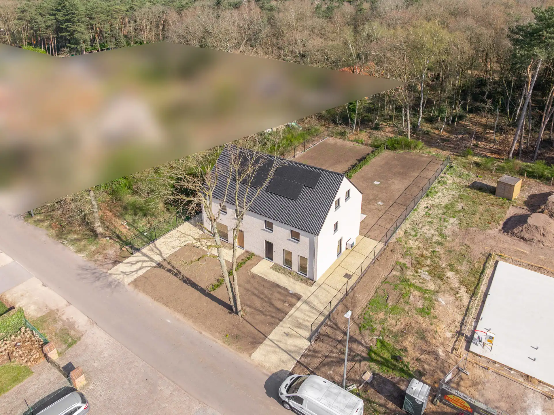 Stijlvolle nieuwbouwkoppelwoning met adembenemend boszicht foto 2