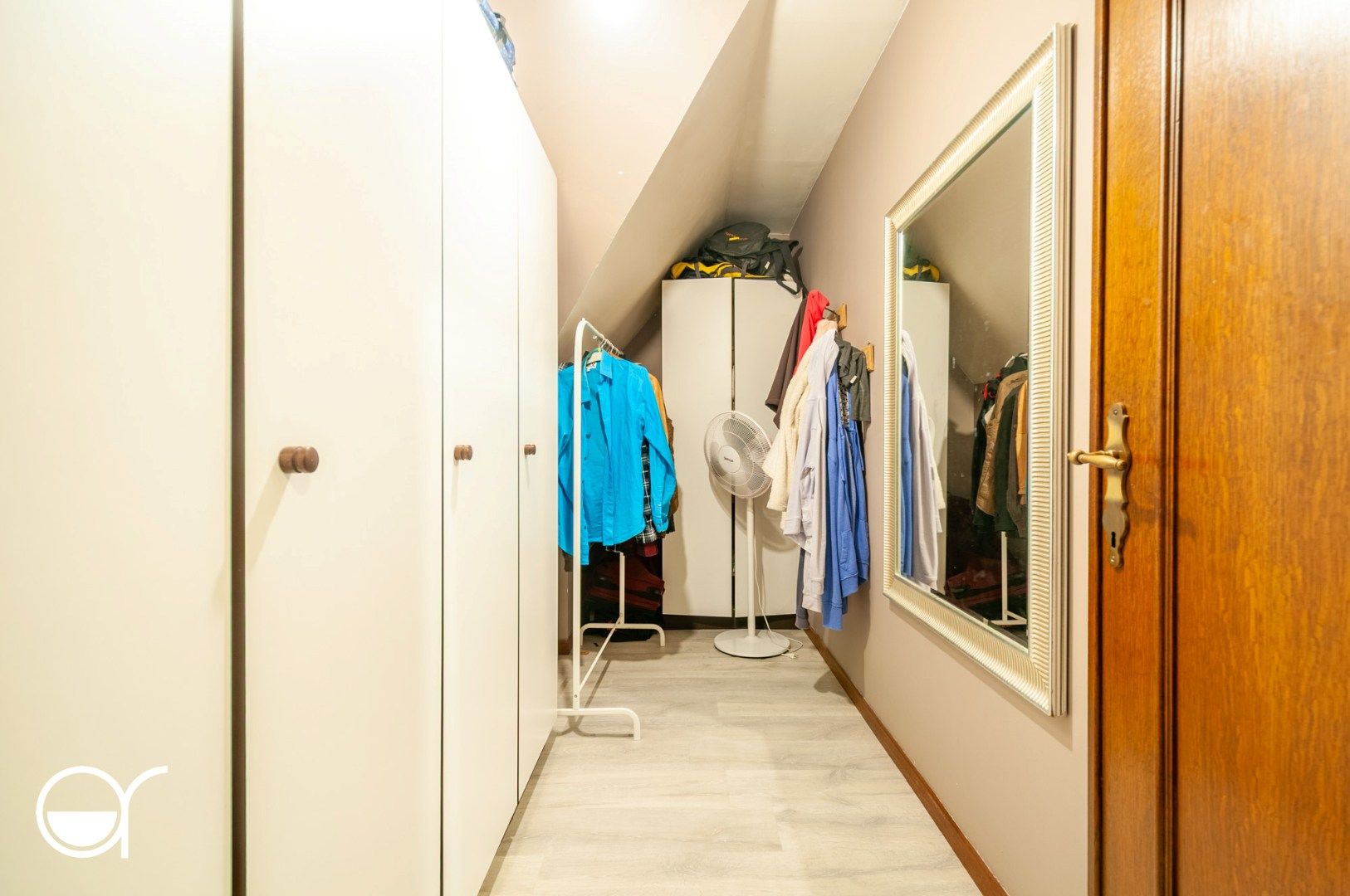 Halfopen bebouwing nabij het Sint-Pietersstation foto 12