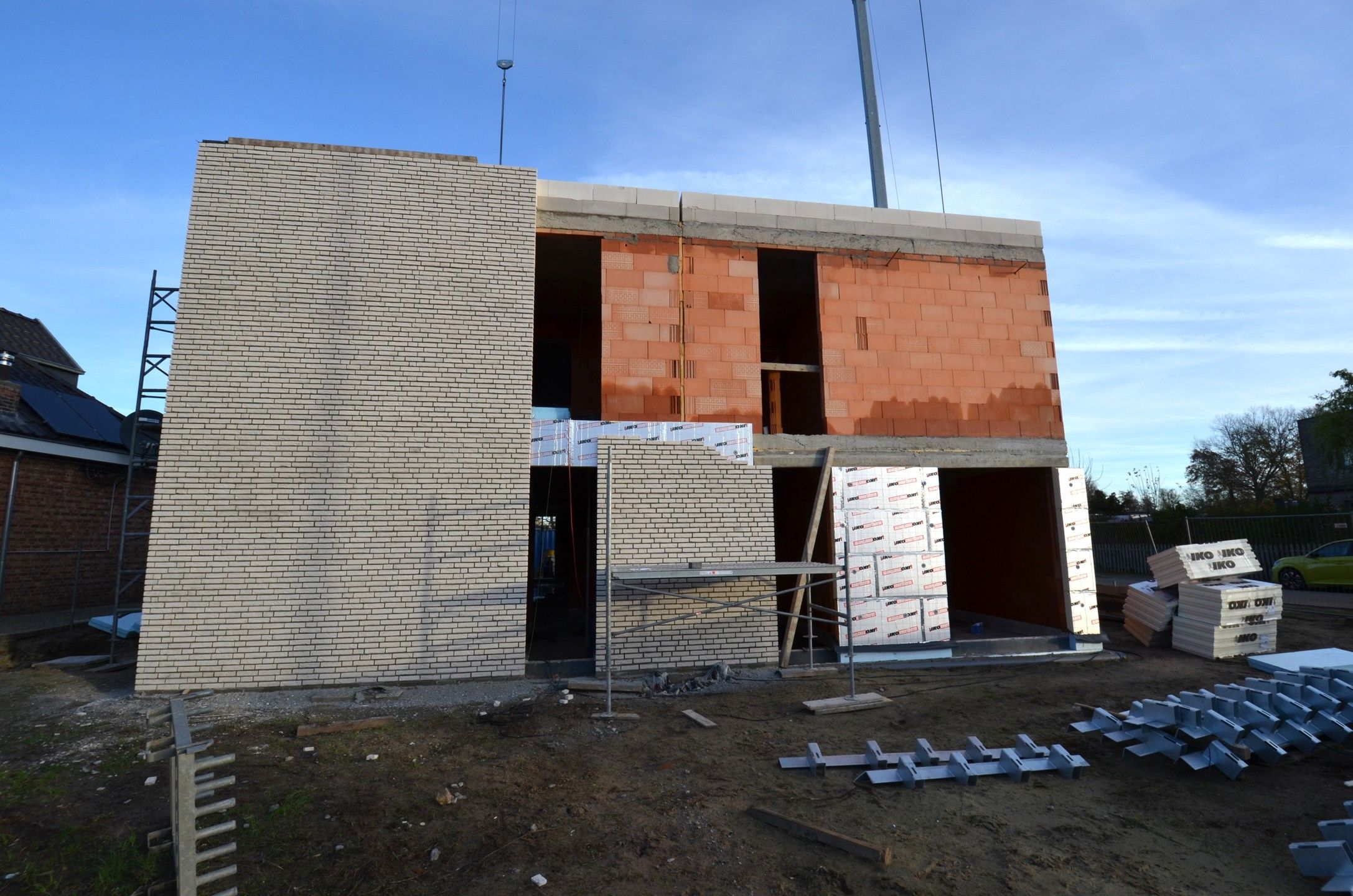 Nieuwbouwwoning met 3 slaapkamers foto {{pictureIndex}}