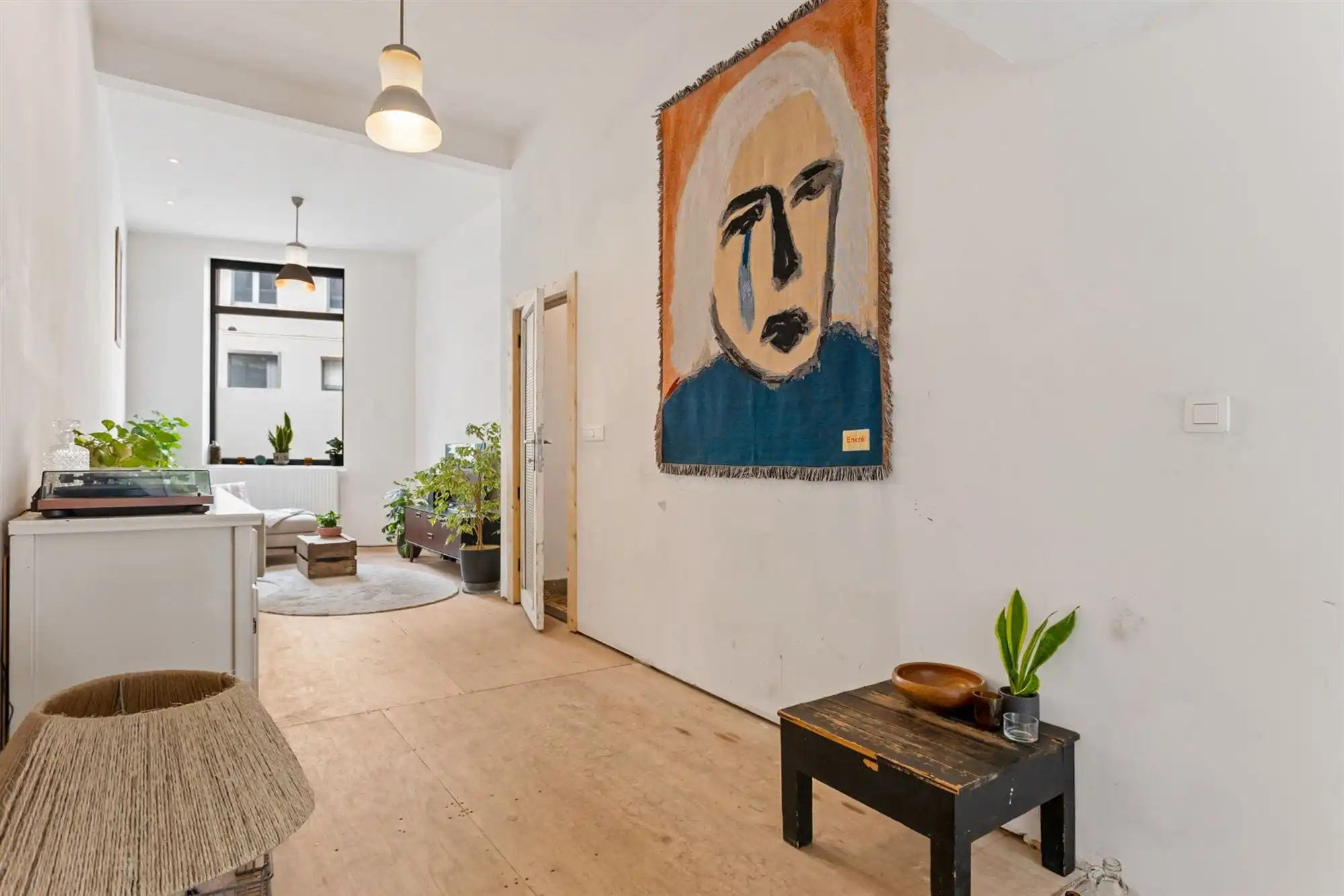 Huis met 5 slaapkamers en tuin, verder af te werken naar eigen smaak. foto 8