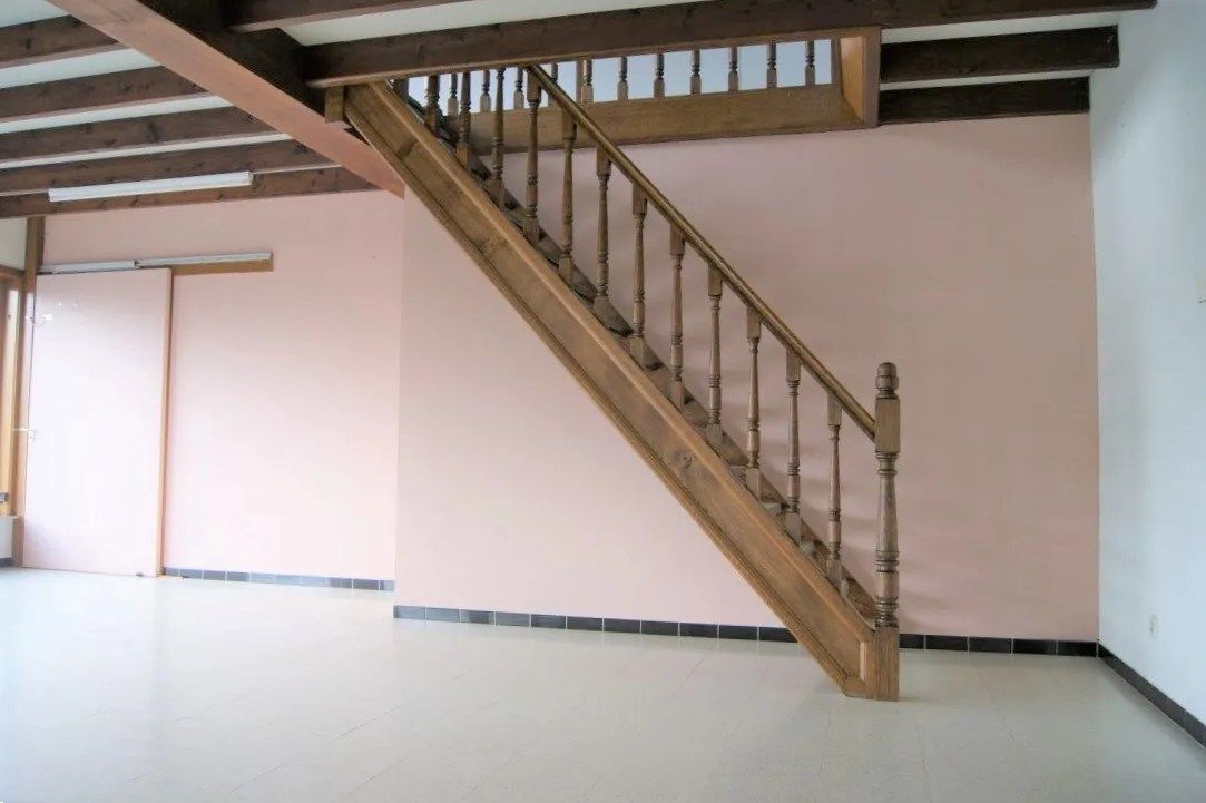 Handelsruimte/kantoor (met atelier, opslag en parking) + woning met tuin en garage, Kortemark foto 26