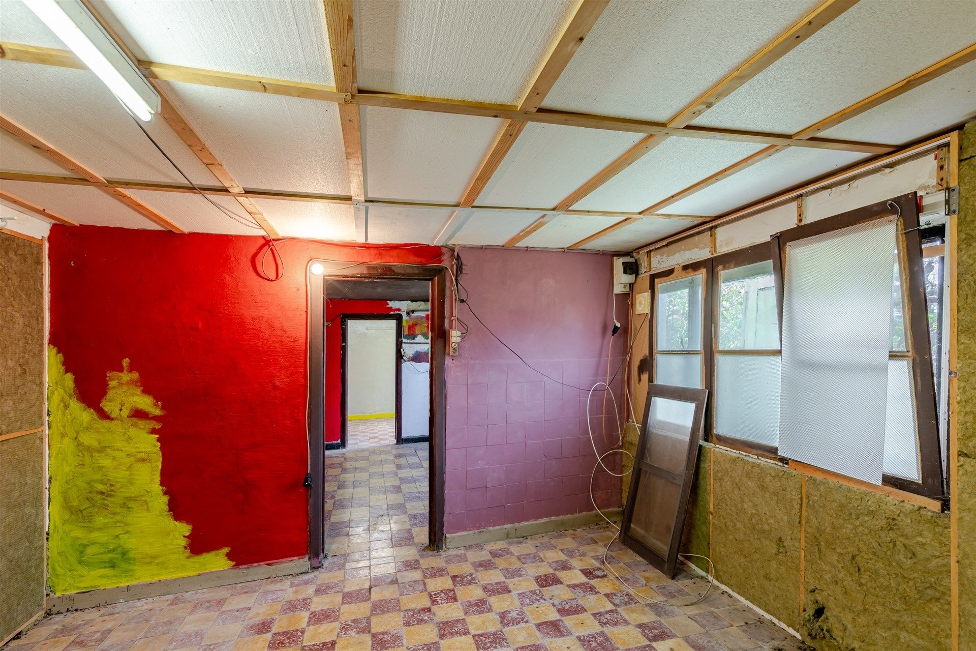 centraal gelegen renovatiewoning met grote tuin en verder potentieel foto 25