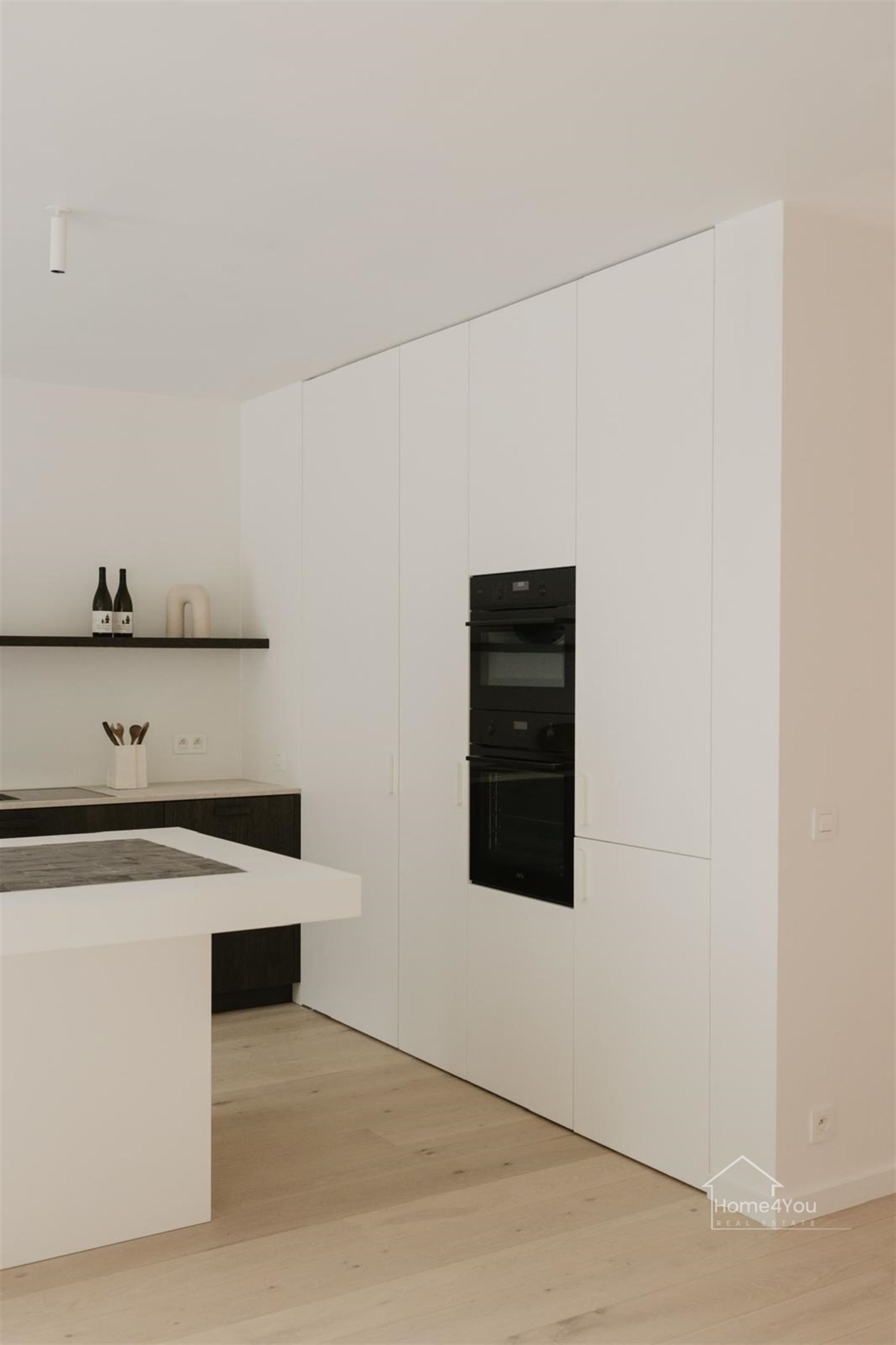 Net gerenoveerde woning op toplocatie in ’s-Gravenwezel foto 10