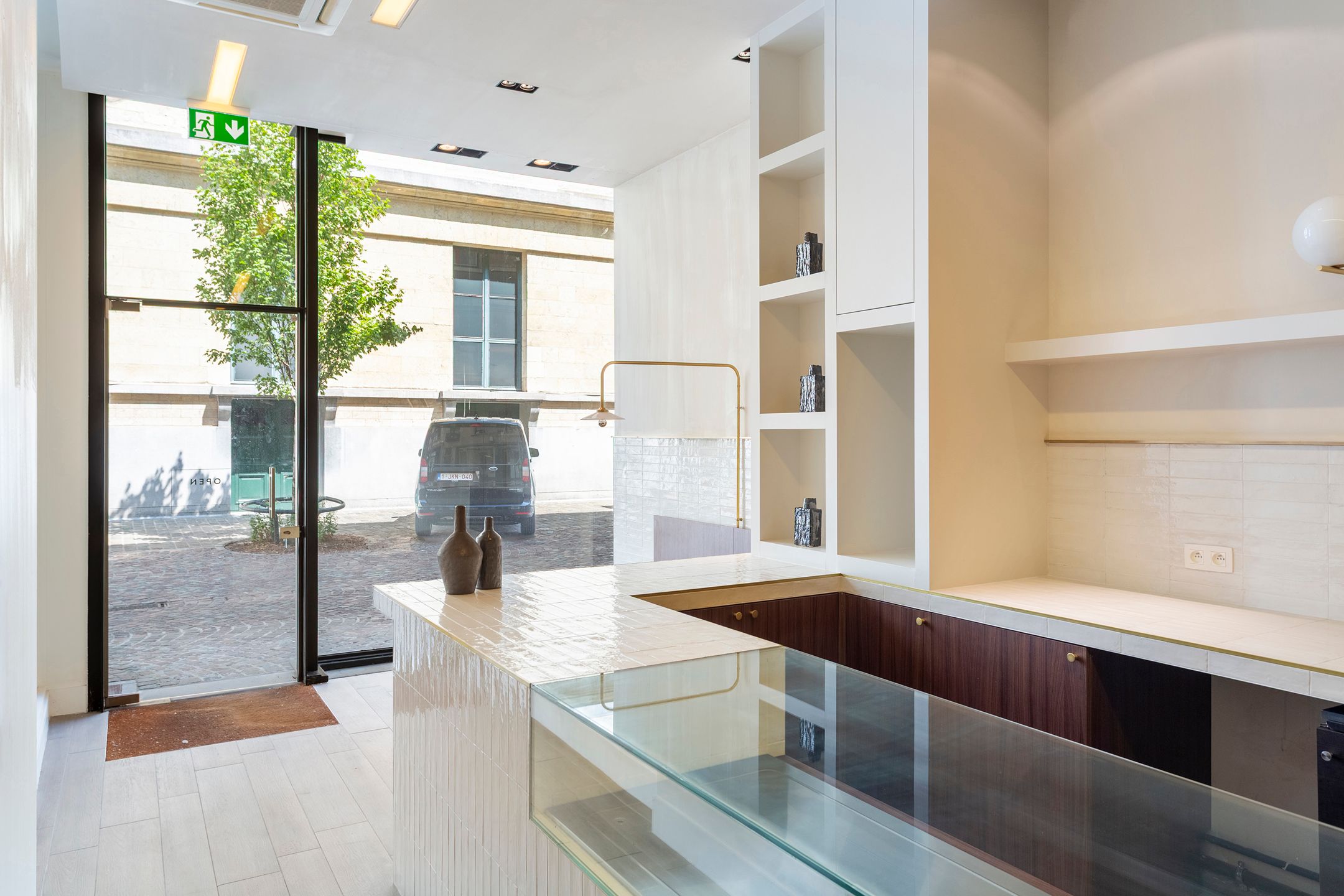 commerciële ruimte op absolute toplocatie aan Bourla foto 5