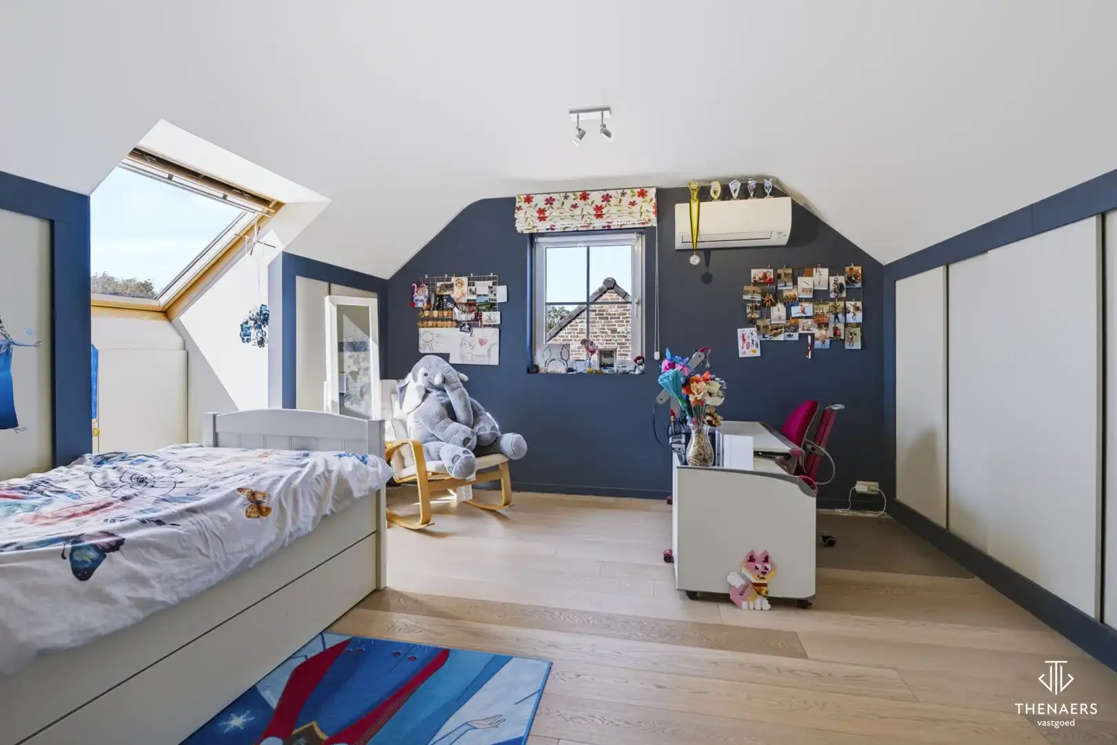 Ruime en karaktervolle woning met 4 slaapkamers, 2 badkamers en prachtige tuin – optioneel met achterliggende weide. foto 34