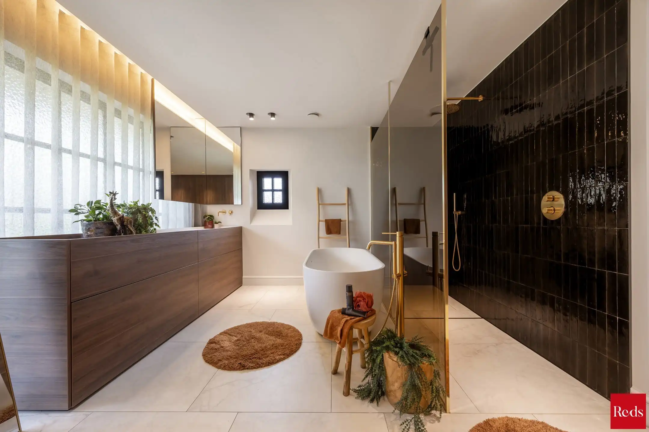 Luxueuze villa met bijgebouw en mogelijkheid tot aankoop achtergelegen weilanden.  foto 11
