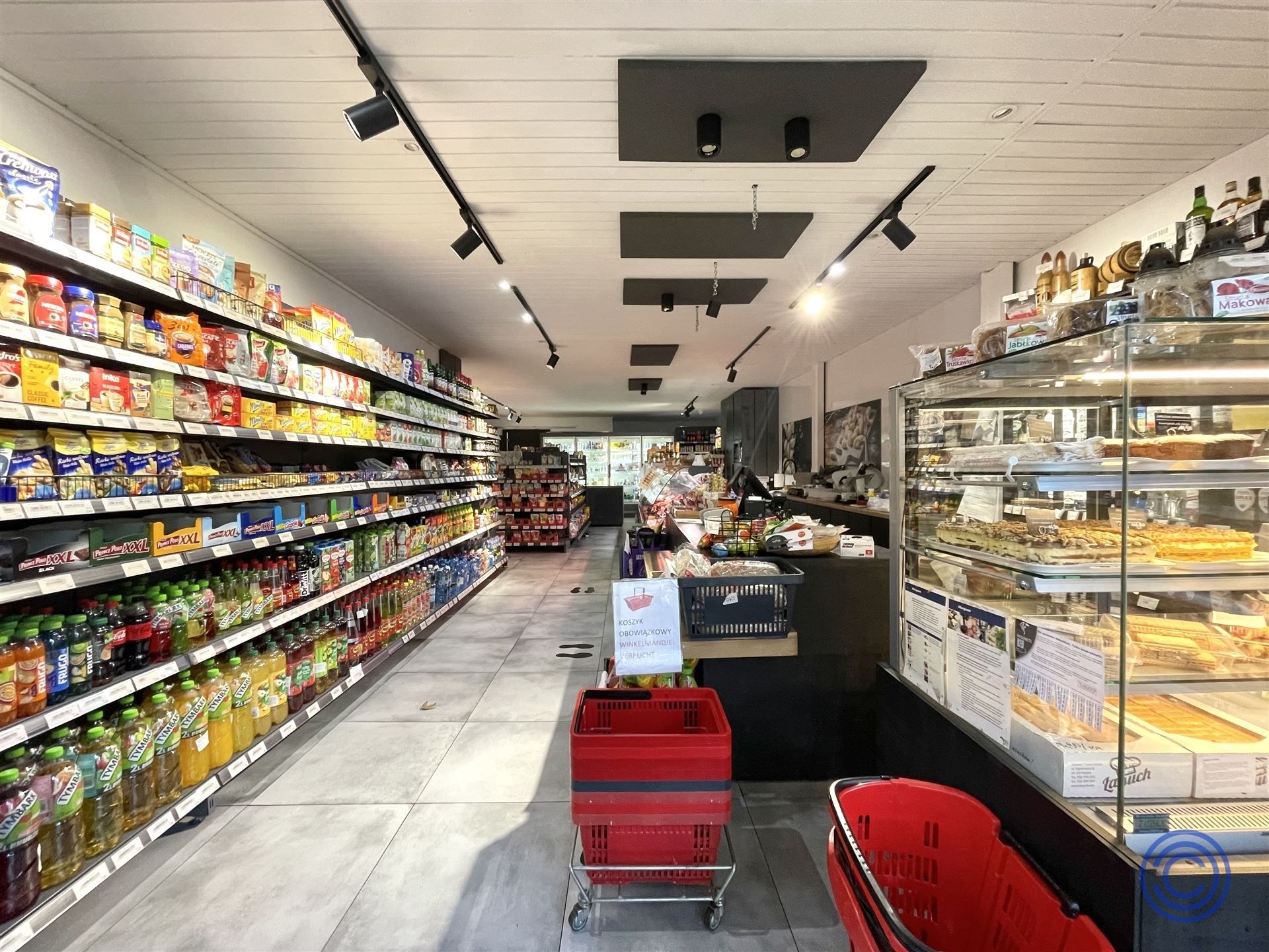 Centraal gelegen commerciële ruimte!  foto 6