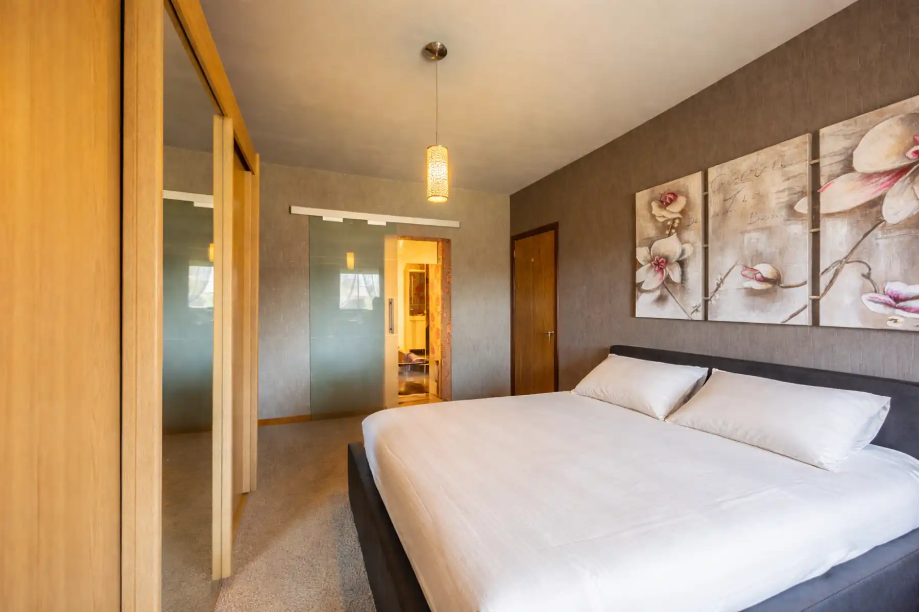 Prachtige woning in rustige wijk nabij groen gebied foto 18