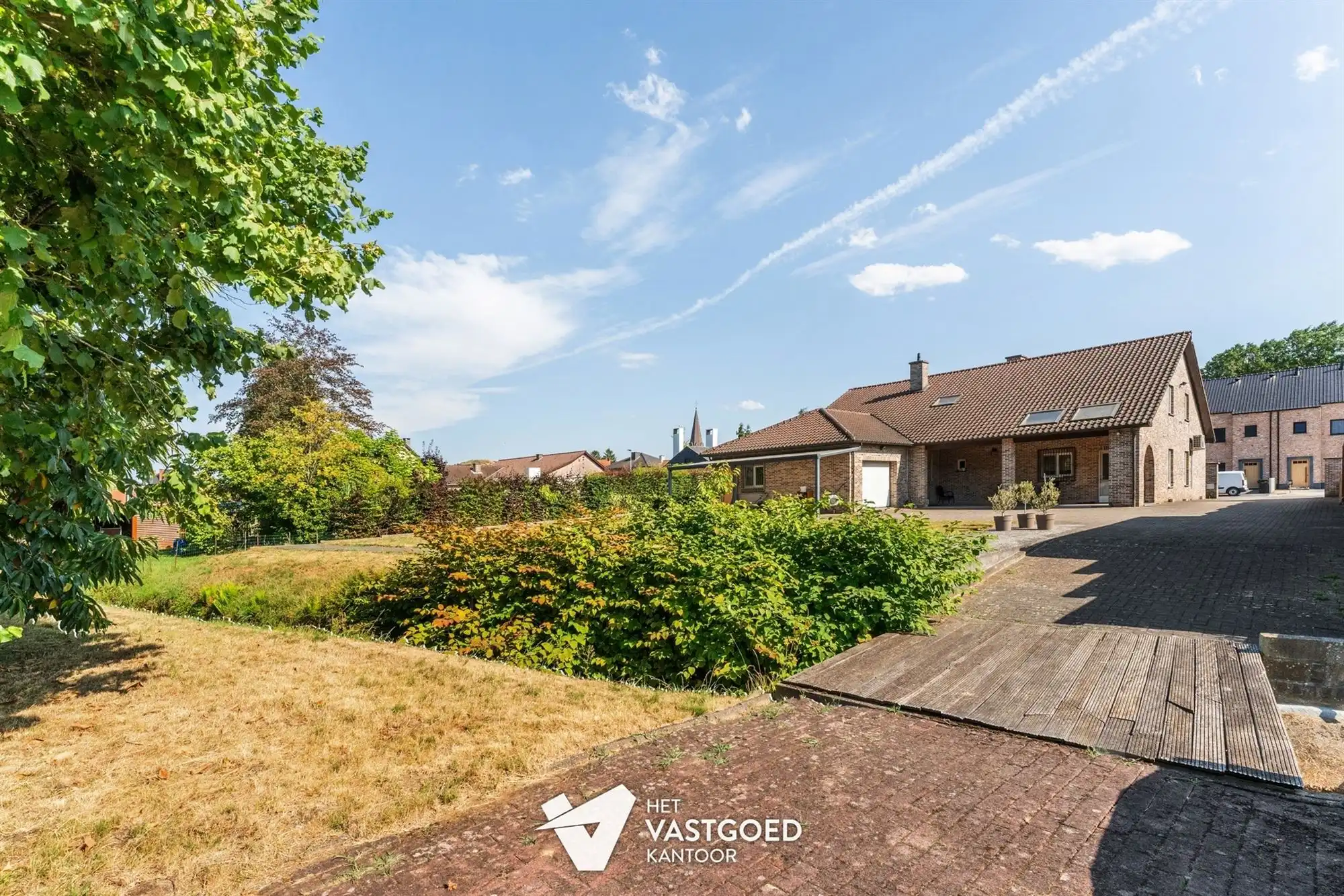 ZEER RUIME WONING MET 5 SLAAPKAMERS UITERST RUSTIG GELEGEN OP EEN PERCEEL VAN 1415 M² TE BERINGEN foto 24