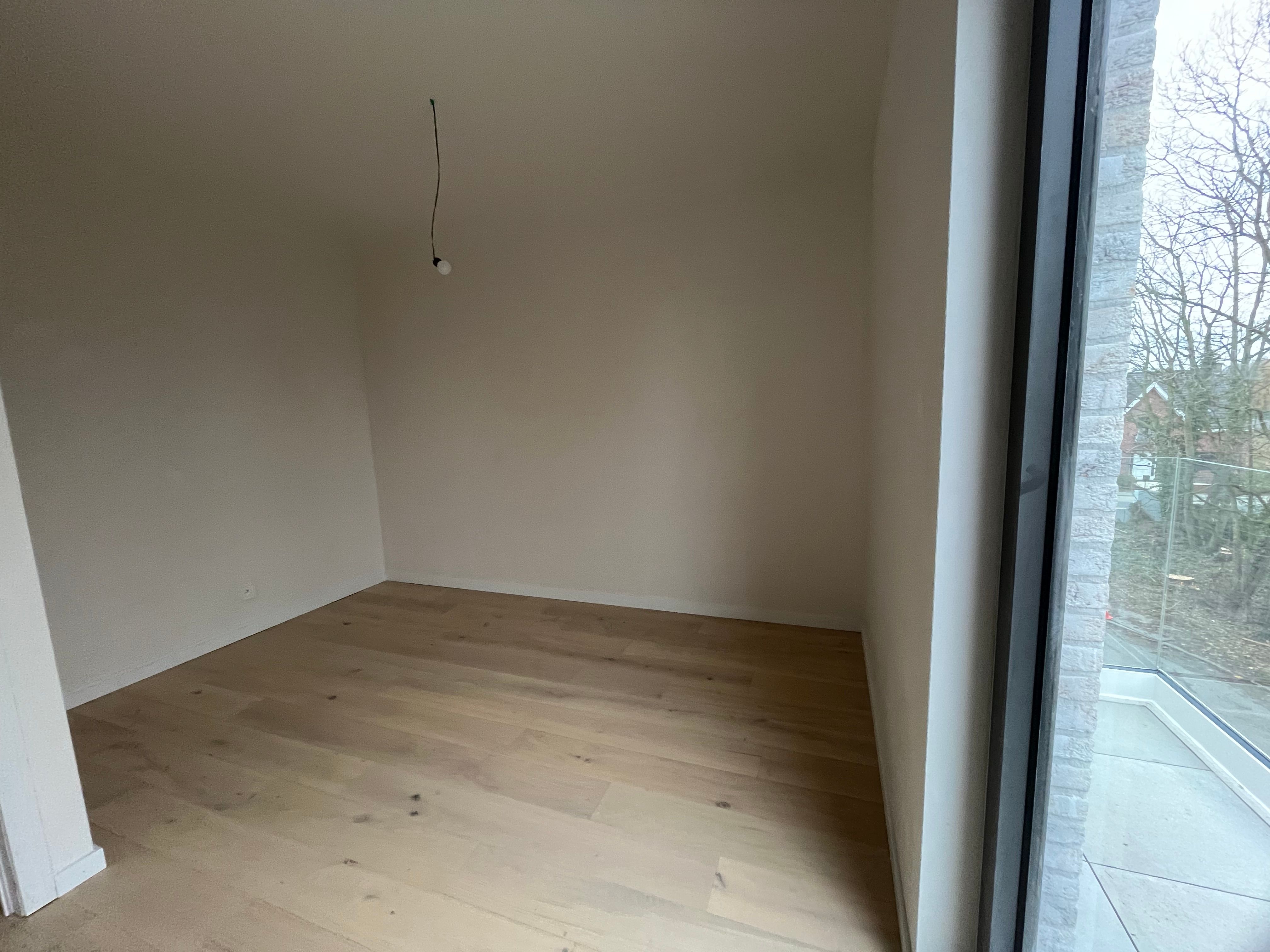 Zonovergoten nieuwbouw appartement + garage foto 19