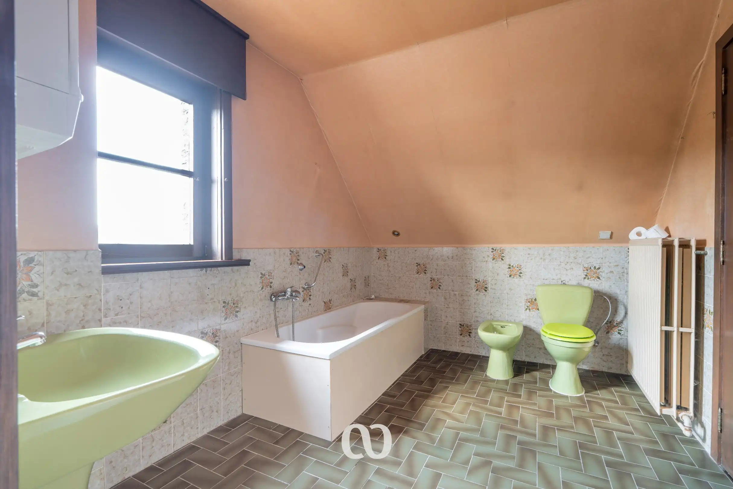 Prachtig gelegen gezinswoning met tuin en uitzicht in het centrum van Etikhove foto 8