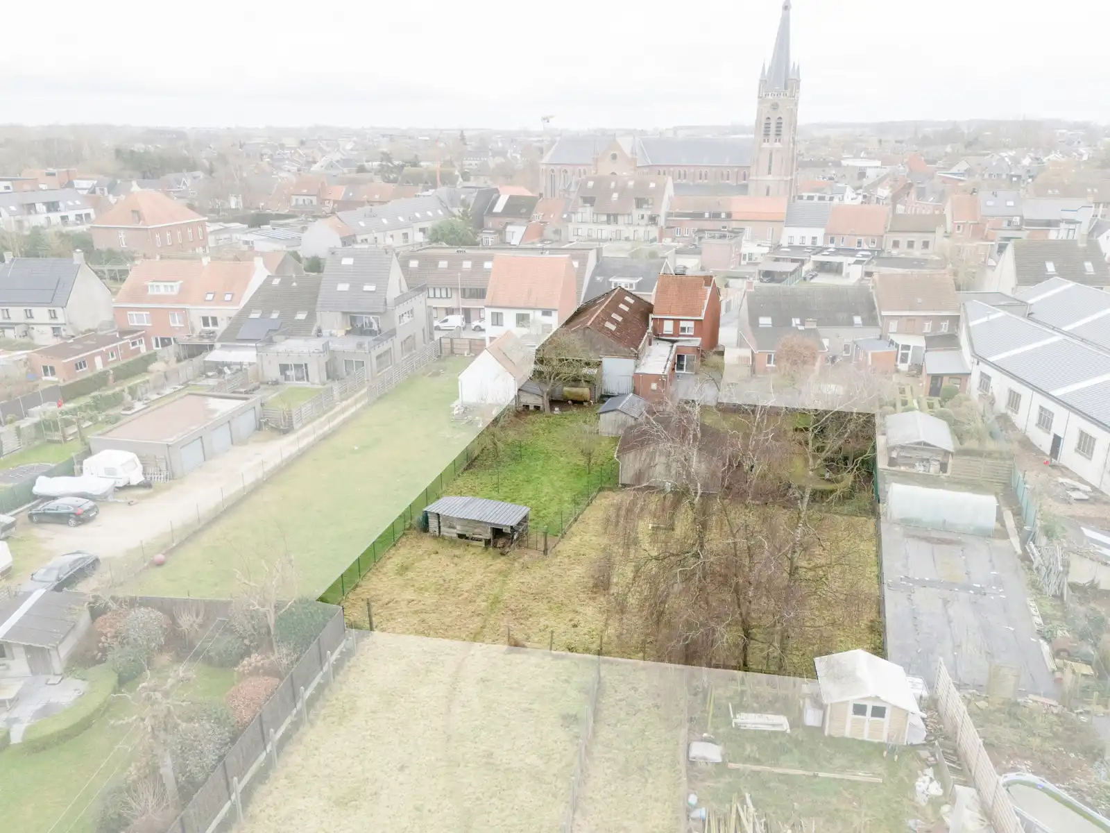 Woning met aanpalende loods op 1.443 m² foto 2