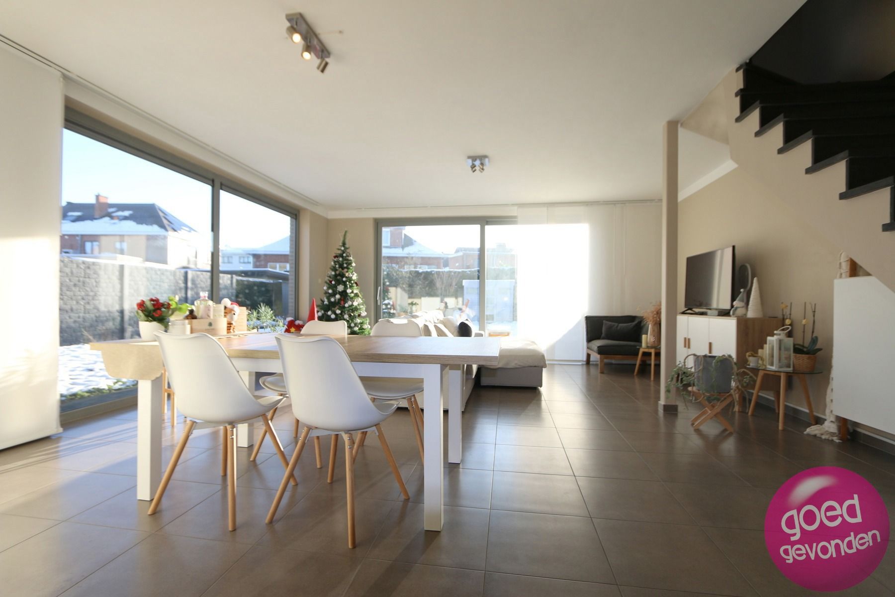 MODERNE WONING - 3 SLK - TUIN - TERRAS - CARPORT foto 3