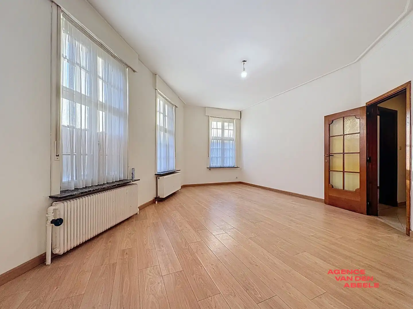 Gelijkvloers appartement vlakbij Sint-Annakwartier foto 2