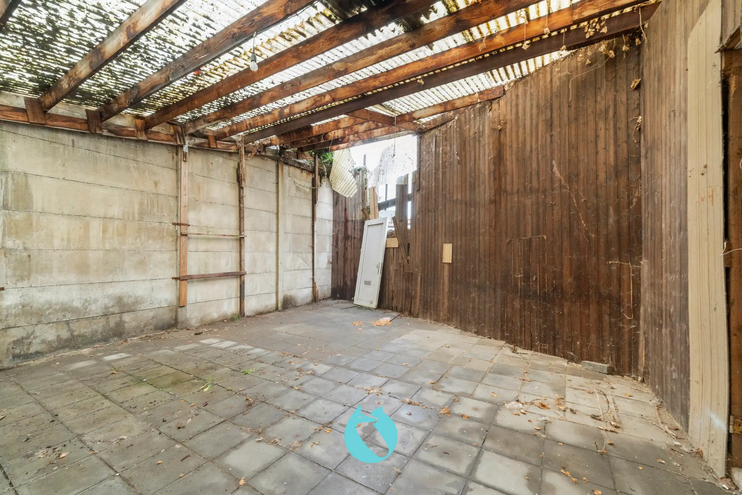 Te renoveren pand in tweede bouwlijn met oprit en tuin foto 14