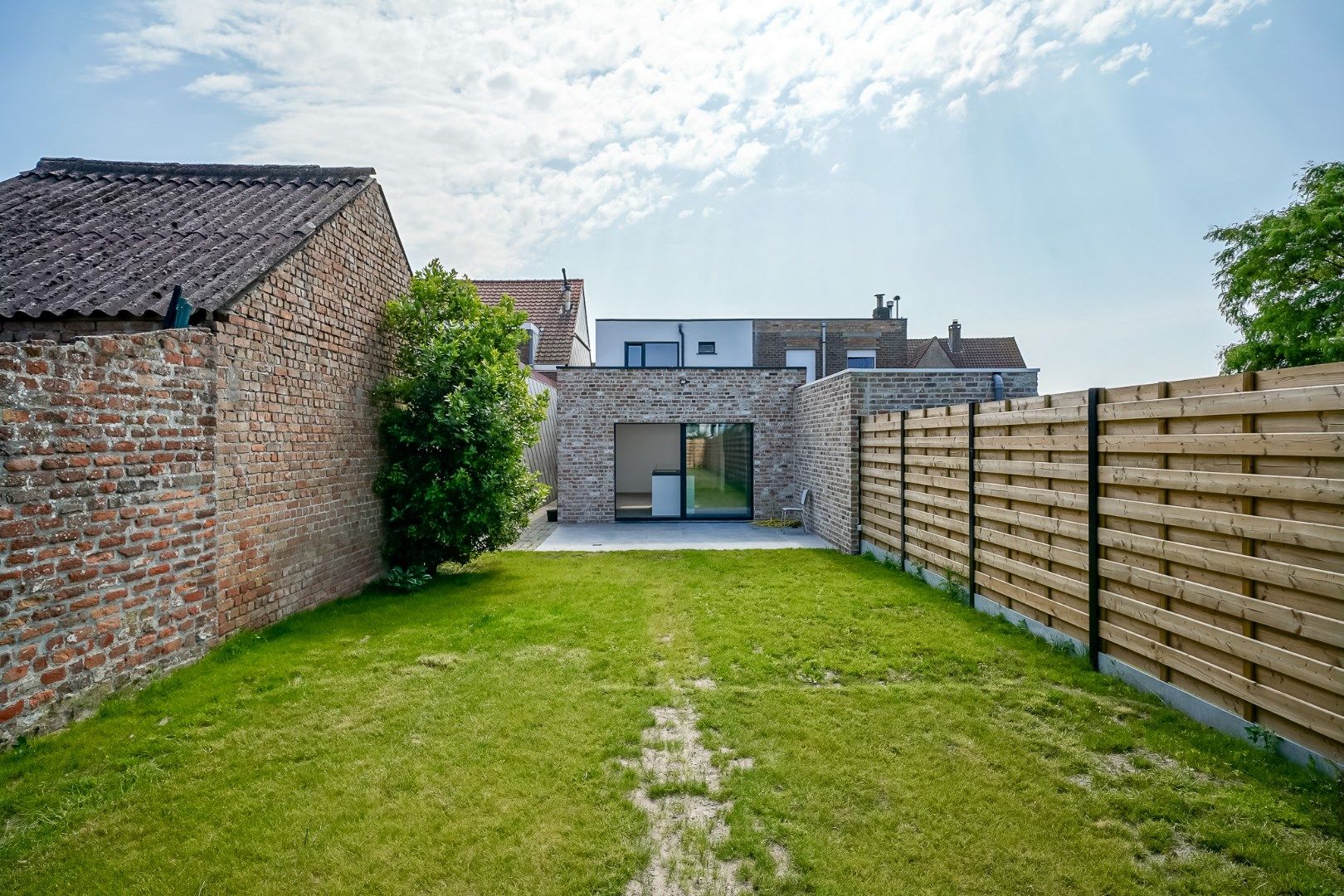 Gerenoveerde woning op een rustige locatie te Westkerke foto {{pictureIndex}}