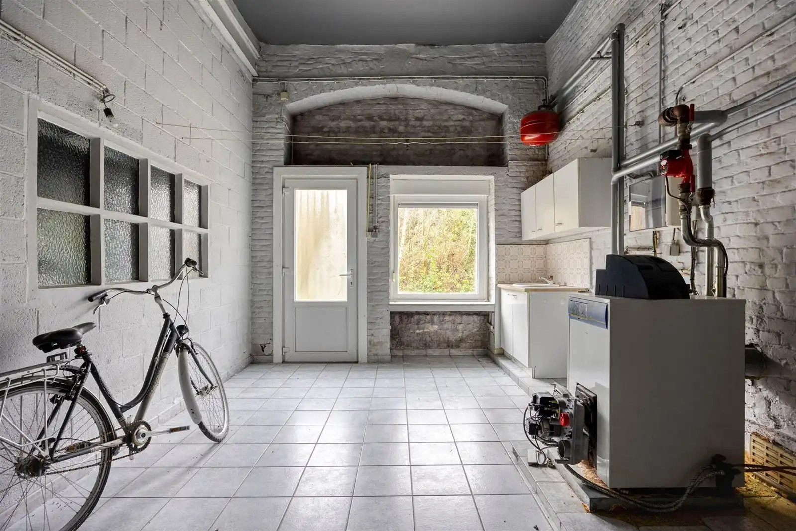 Woning met tuin en Loods Te renoveren  foto 12