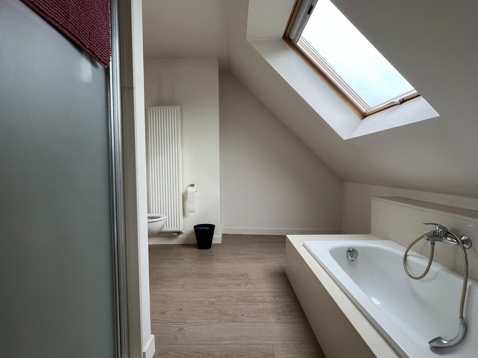 Ruim, zeer centraal  duplexappartement met 3 kamers foto 10