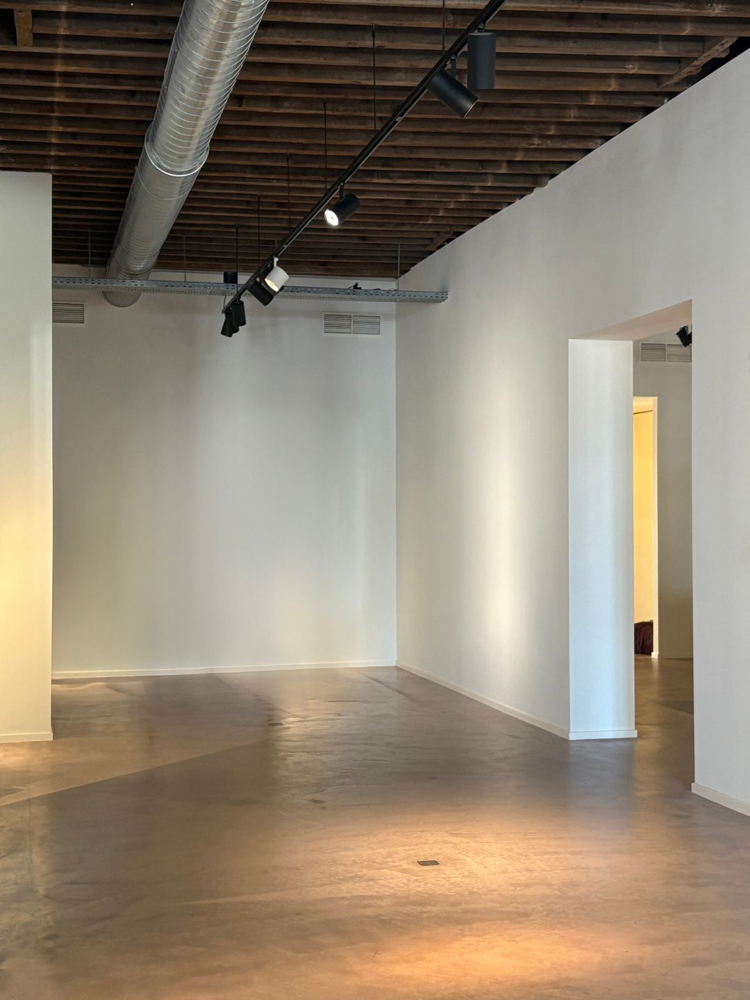 ANTWERPEN - Commercieel gelijkvloers op het Eilandje foto 6