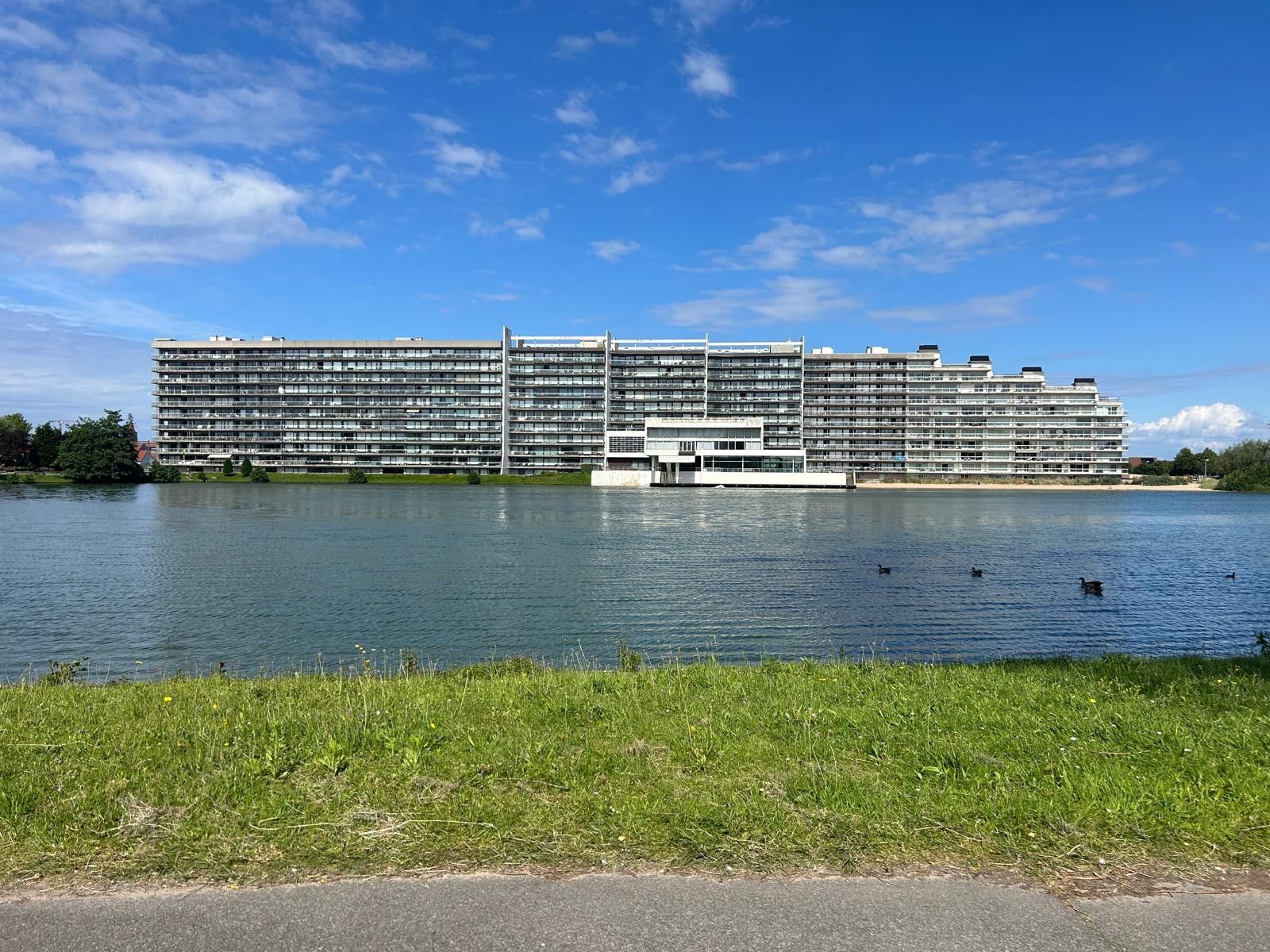 Vakantie/investeringsappartement met prachtig zicht op meer van Heist foto 2