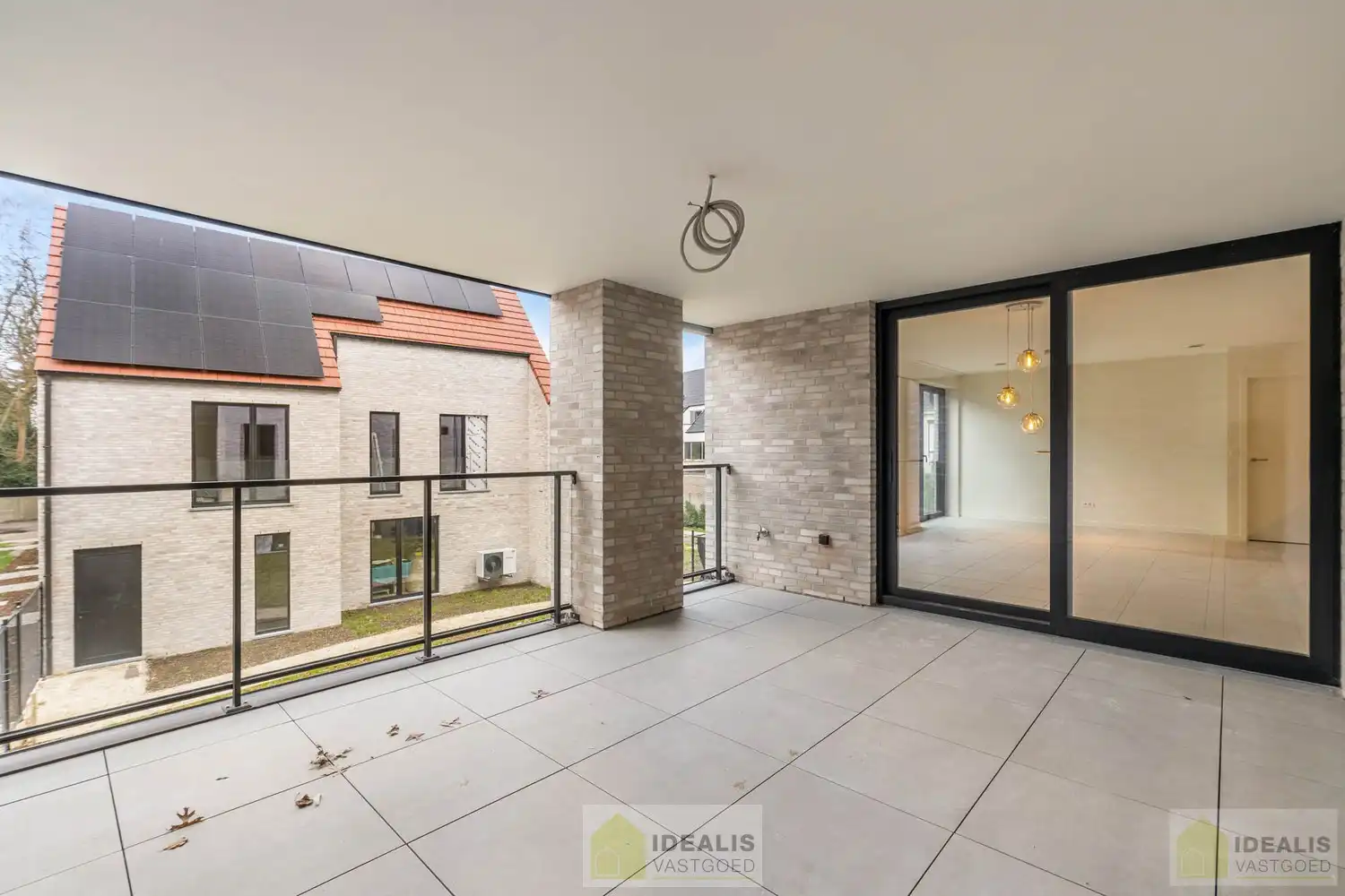 PRACHTIG INSTAPKLAAR NIEUWBOUWAPPARTEMENT MET AUTOSTAANPLAATS EN KELDERBERGING MIDDEN IN HARTJE LOMMEL, EEN AANGENAME LEEFRUIMTE MET OPEN KEUKEN EN AANSLUITEND AAN TERRAS, BERGRUIMTE, 2 SLAAPKAMERS EN RUIME BADKAMER. foto 5