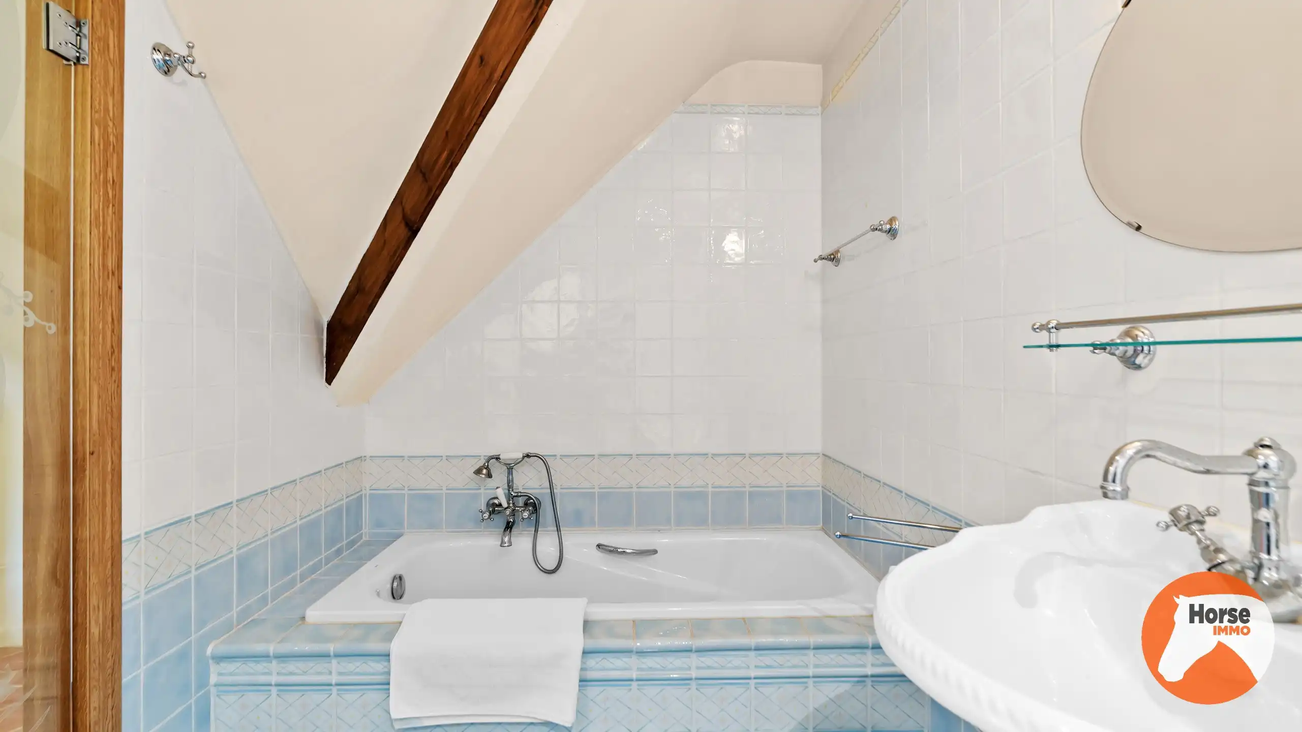 FRASNES - Exclusieve eigendom met 3 woonentiteiten en B&B foto 30