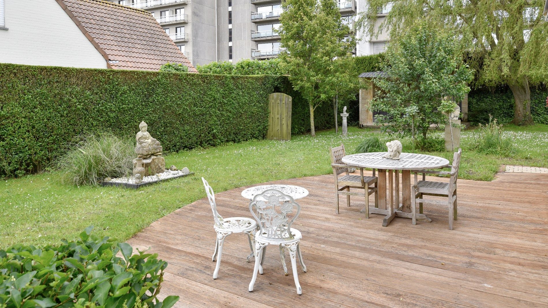 Verzorgde villa gelegen in een rustige omgeving op wandelafstand van het strand en de tennisclub van Duinbergen foto 3