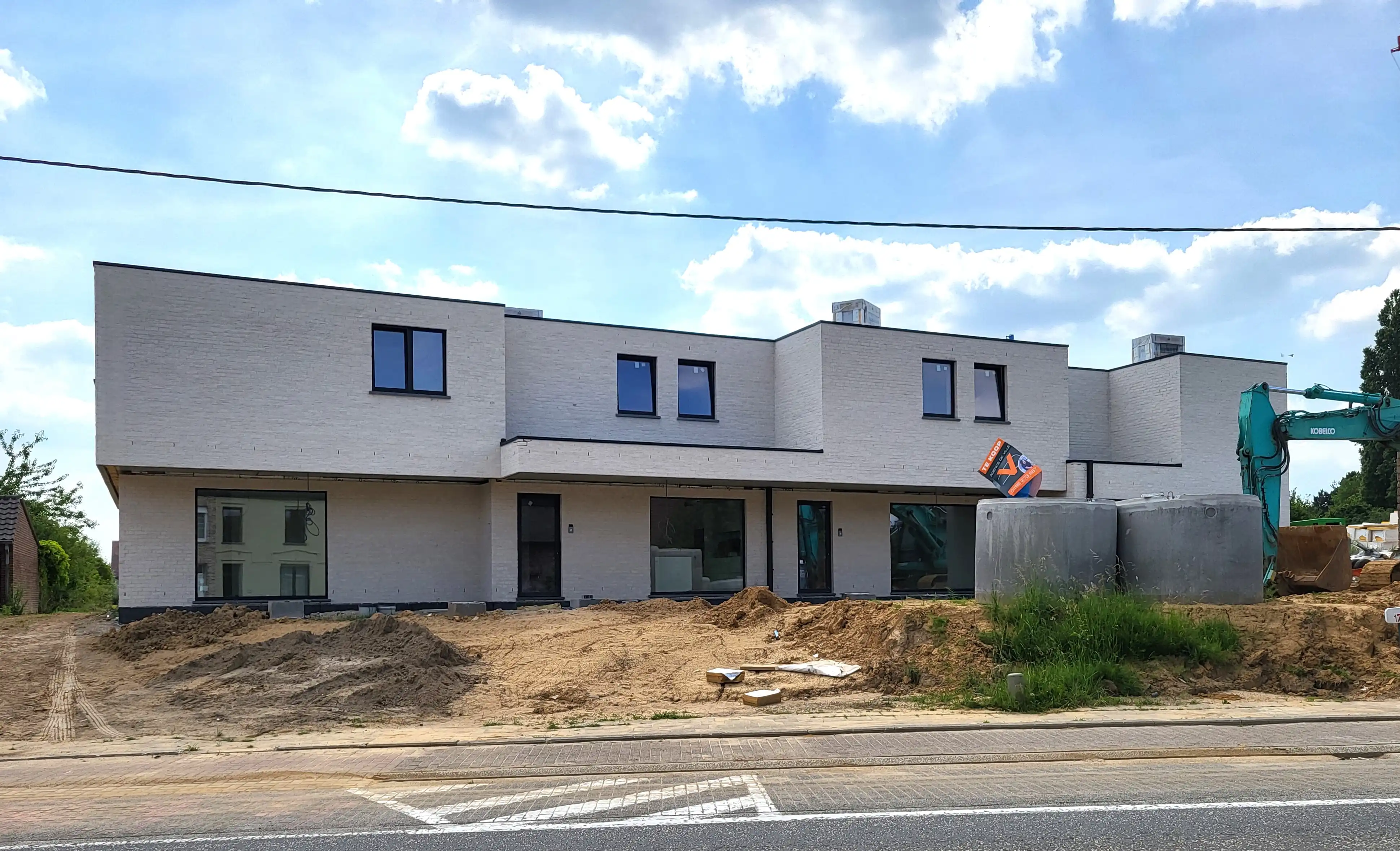 Woning 4 is een halfopen bebouwing  foto 2