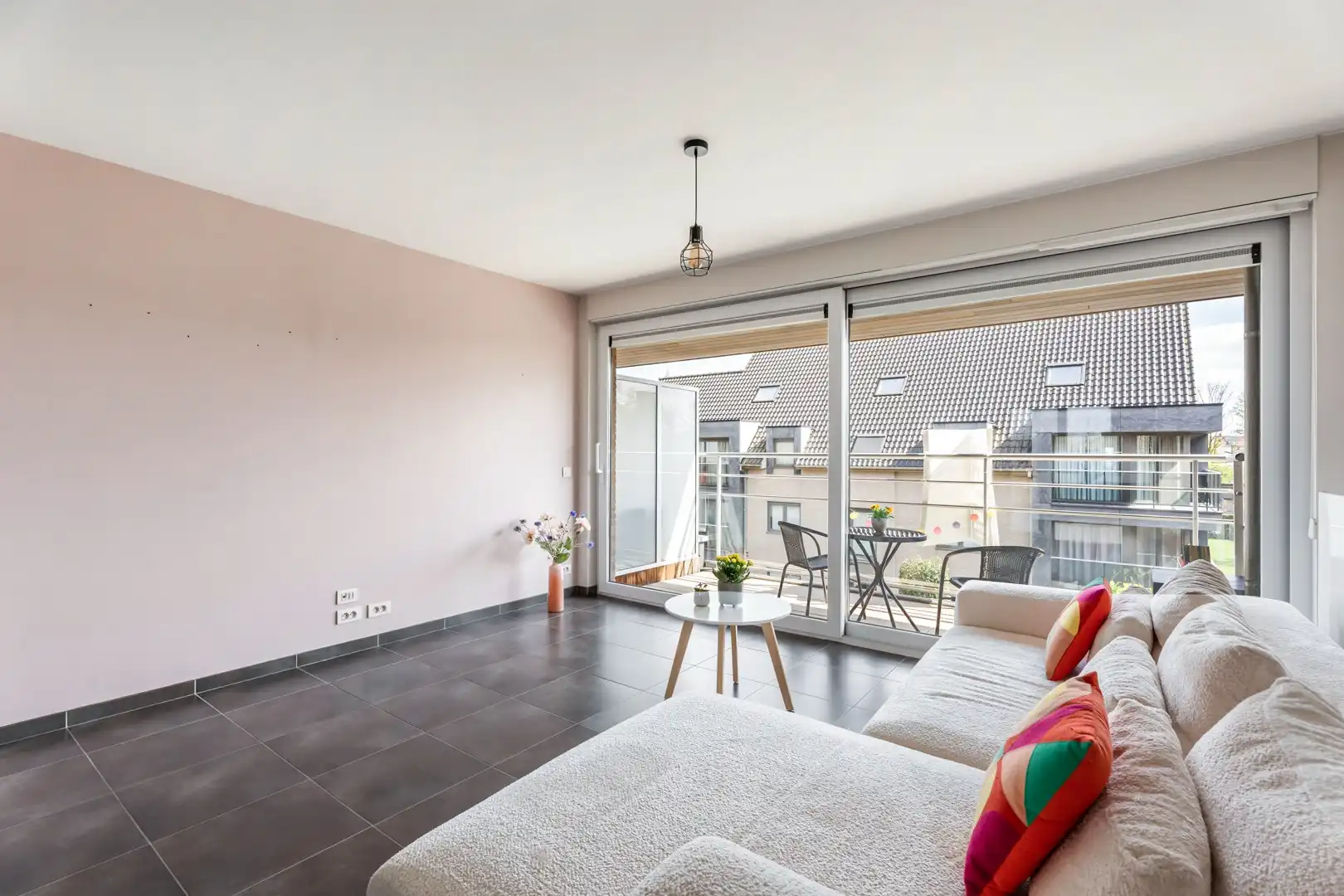 Recent appartement met twee slaapkamers en zonneterras op wandelafstand van centrum Tielt! foto 5