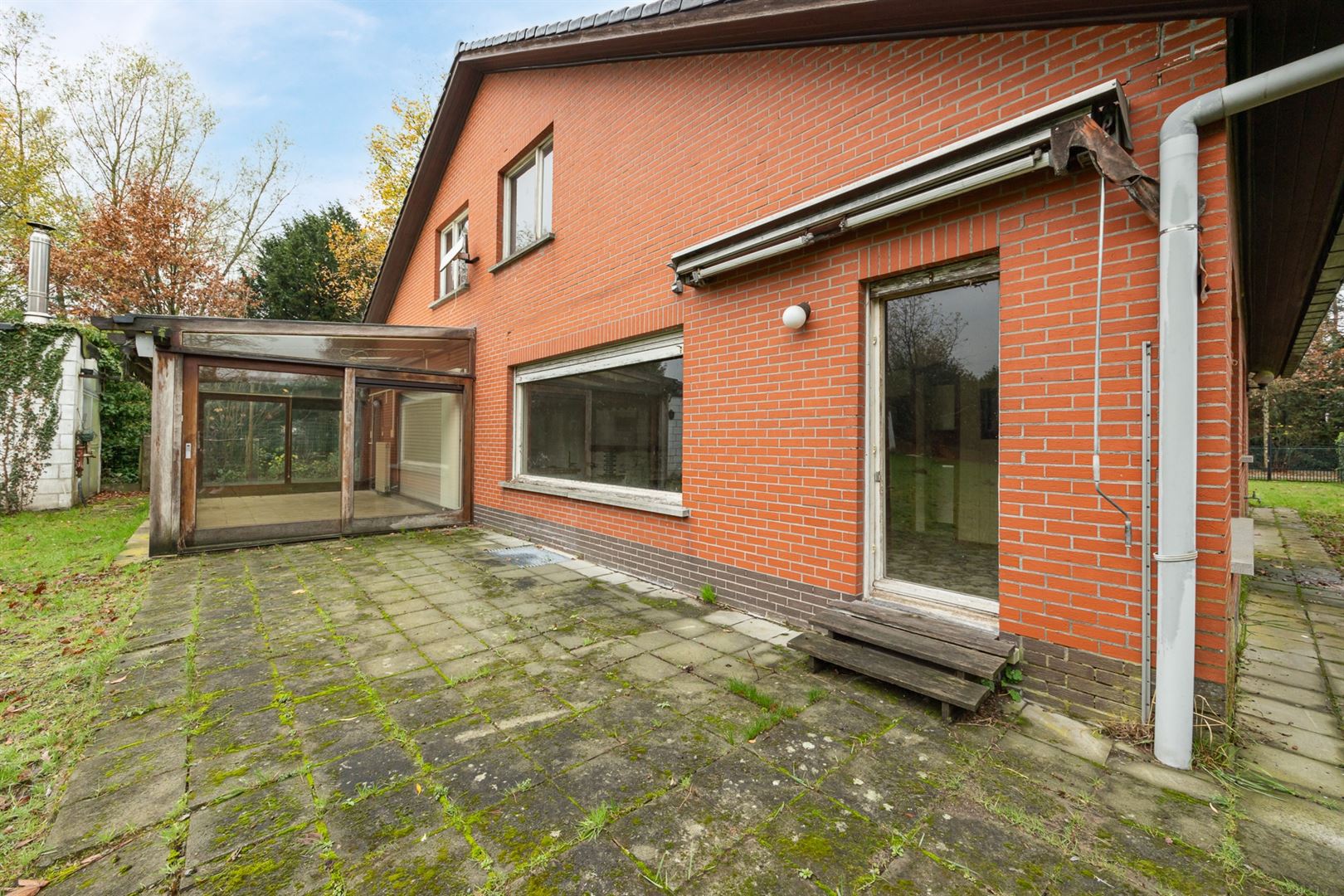 Twee halfopen woningen op royaal perceel van 1.498 m² foto 5
