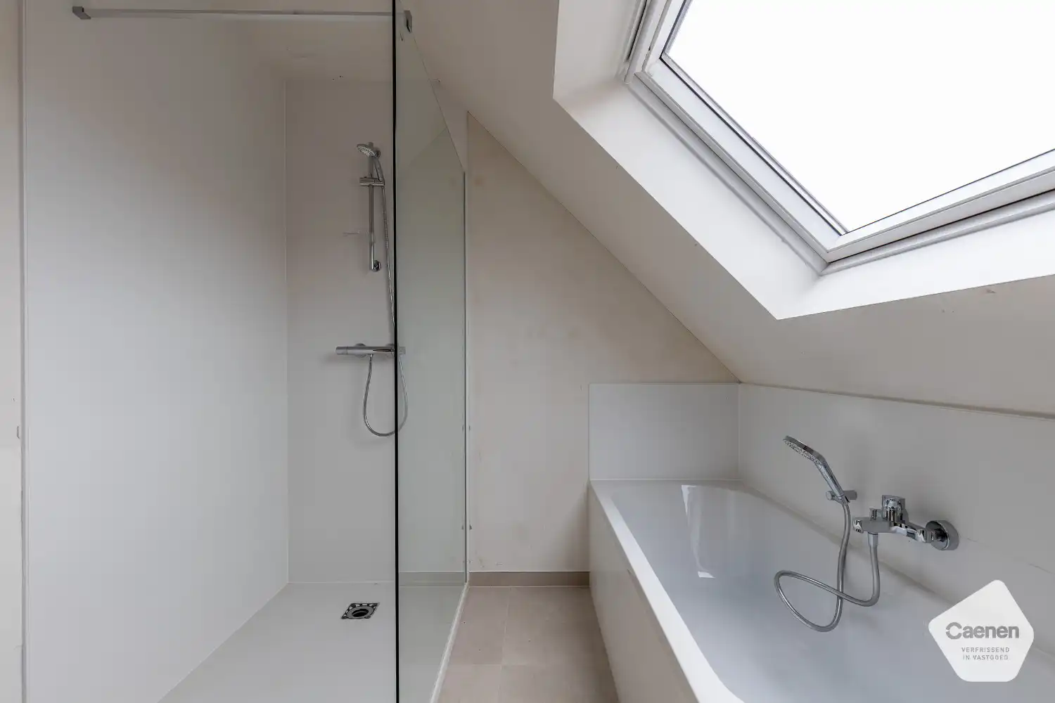 Nieuwe gezinswoning met 4 slaapkamers en zuid-gerichte tuin foto 11