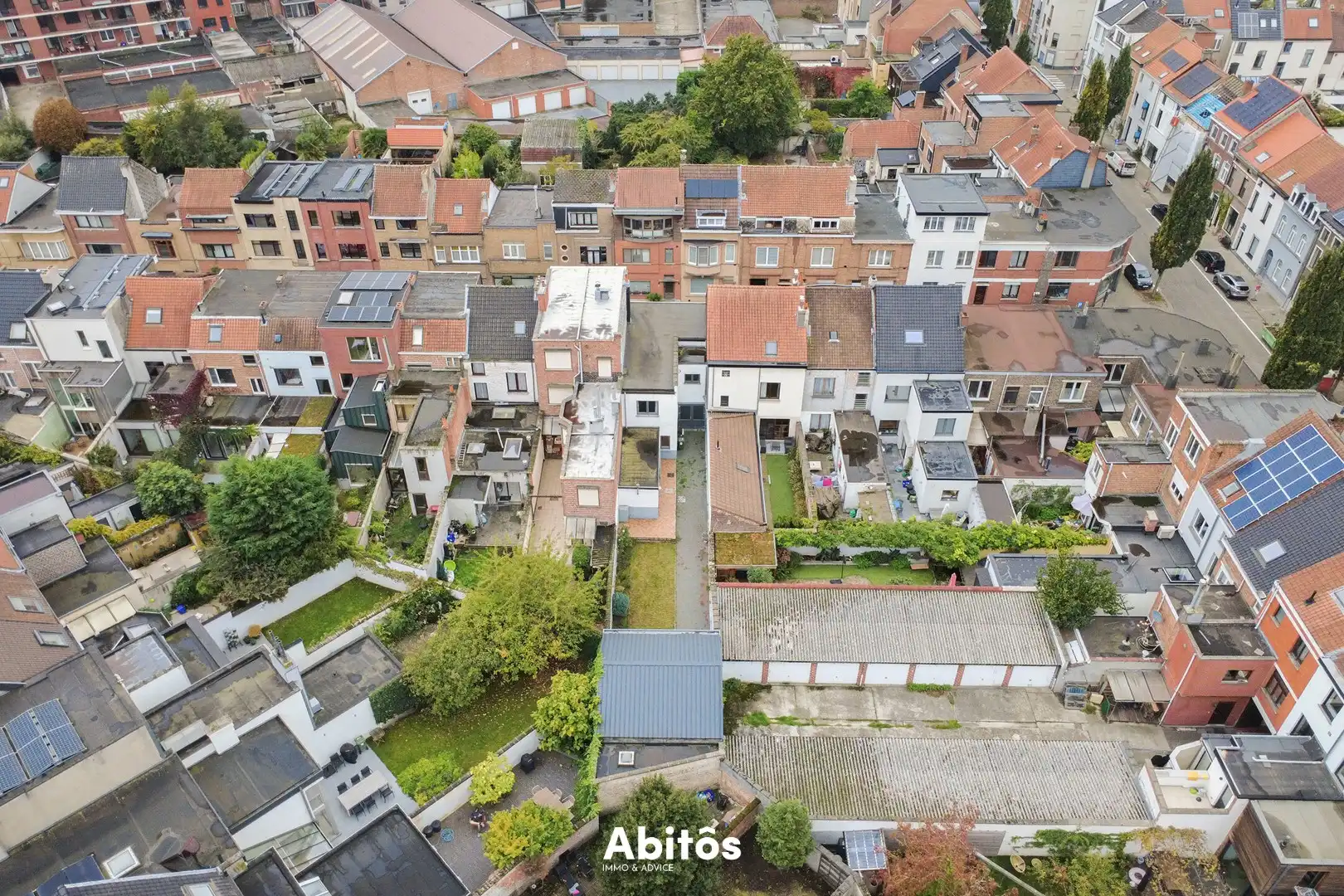 Gezinswoning met uitzonderlijke tuin en atelier vlakbij Gent foto 39