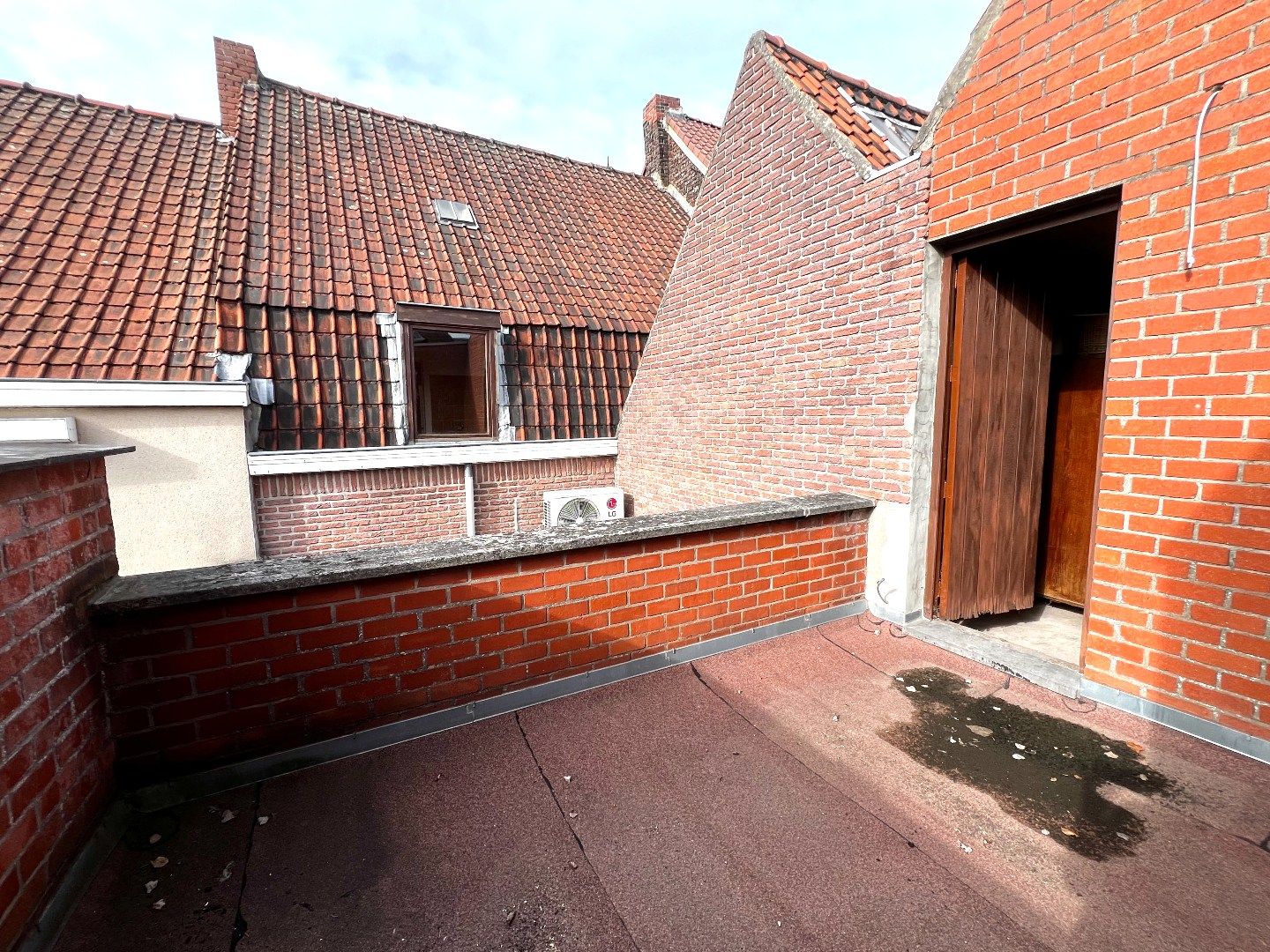 Ruime brede gezinswoning met garage te koop te Harelbeke! foto 19