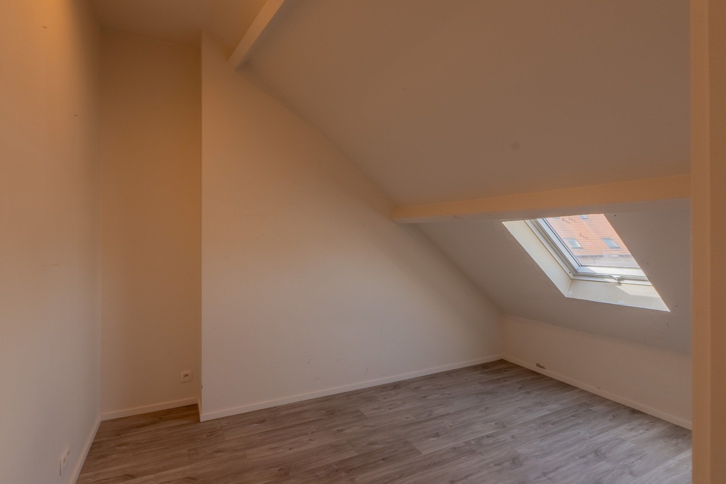 Interessante eigendom met garage te Heist-centrum foto 17