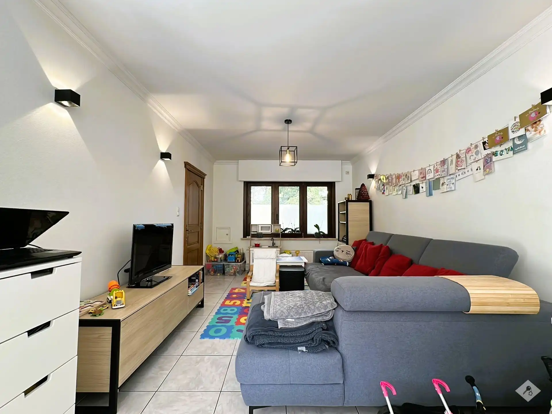 Ruime woning met 3 slaapkamers, tuin, garage en lift in centrum Buggenhout foto 5