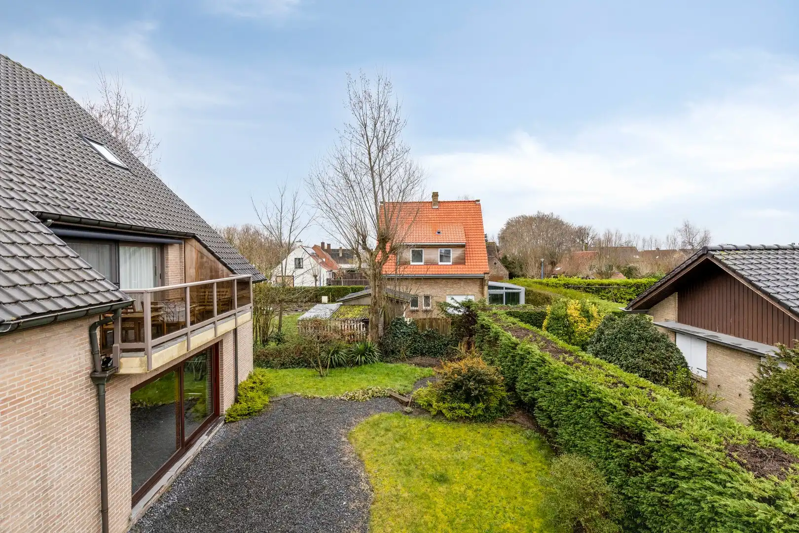 Ruim gelijkvloers appartement met grote tuin in een residentiële wijk ! foto 34