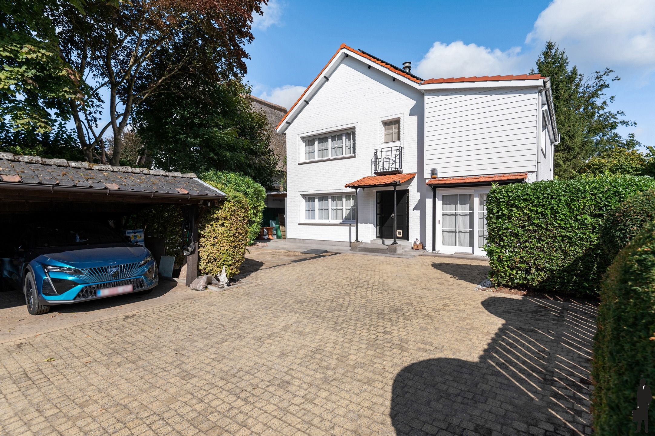 Hoofdfoto van de publicatie: Welgelegen charmante villa met 3 slpks en bureau op GLVL