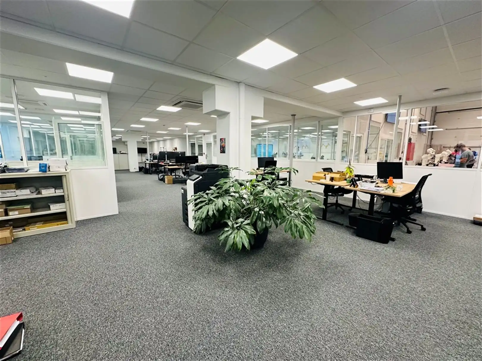 Moderne instapklare kantoren op strategische locatie in Kortrijk foto 5