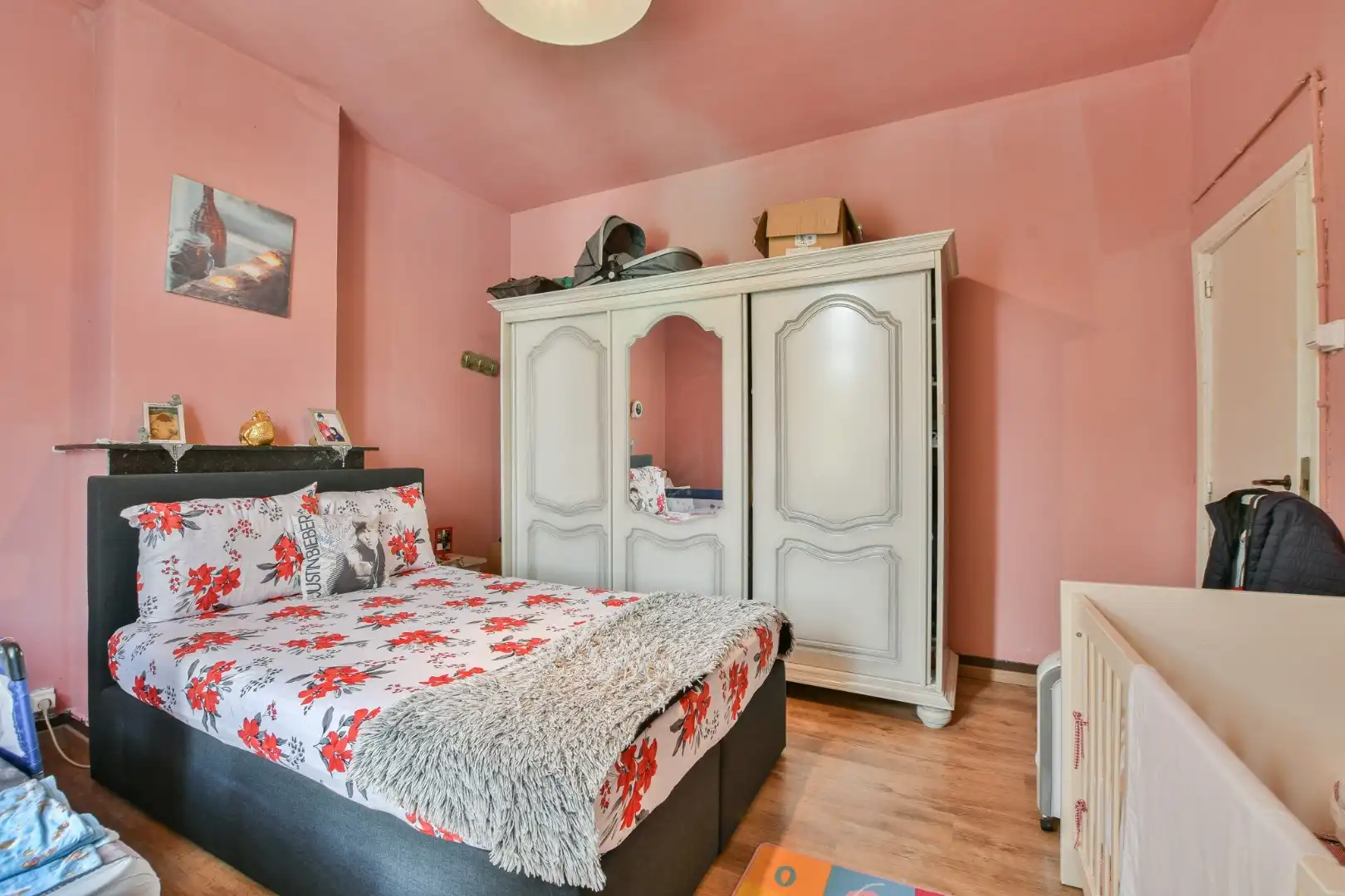 Ruime woning met 5 slaapkamers foto 5