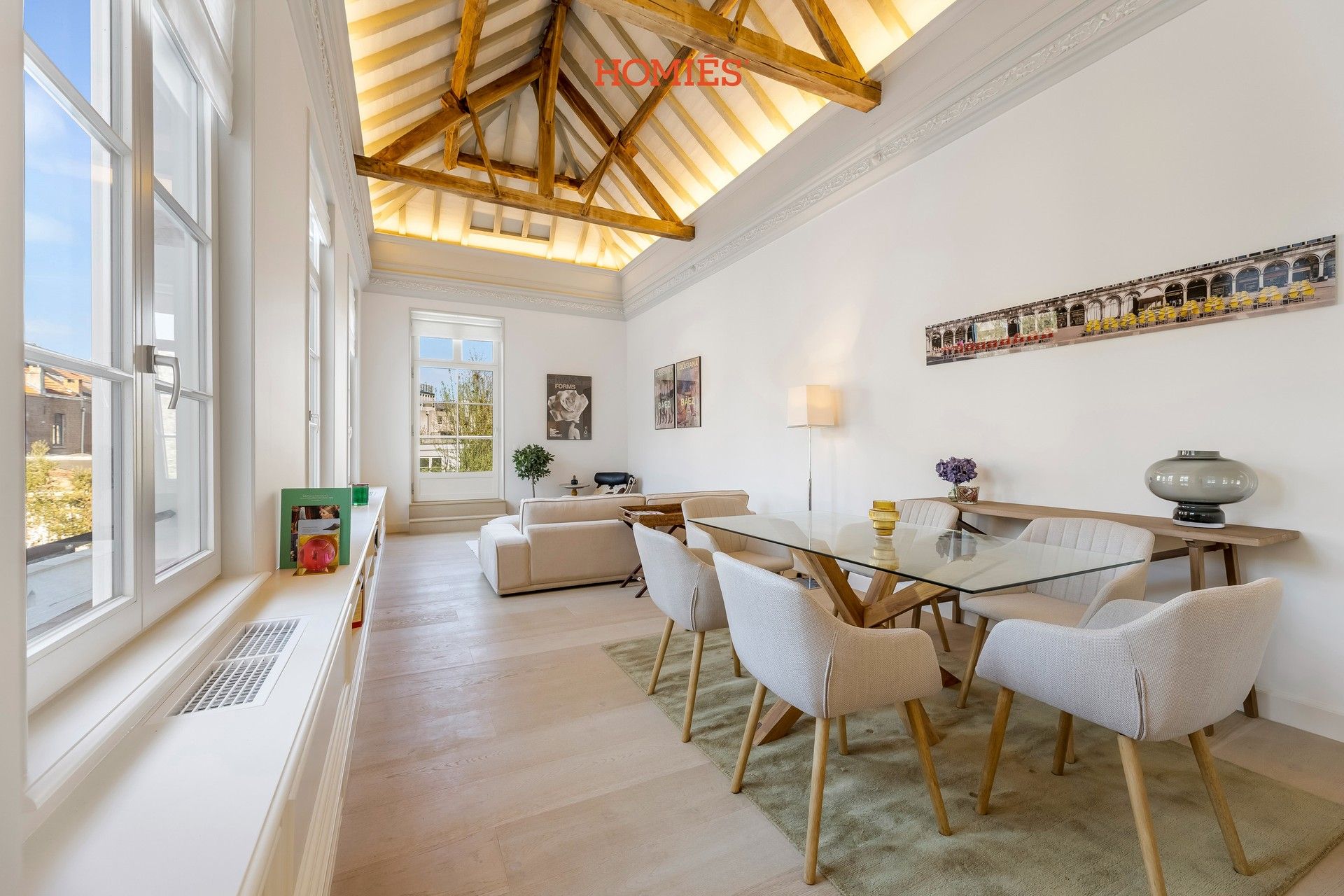 High-end appartement met groot terras, in historisch pand foto {{pictureIndex}}