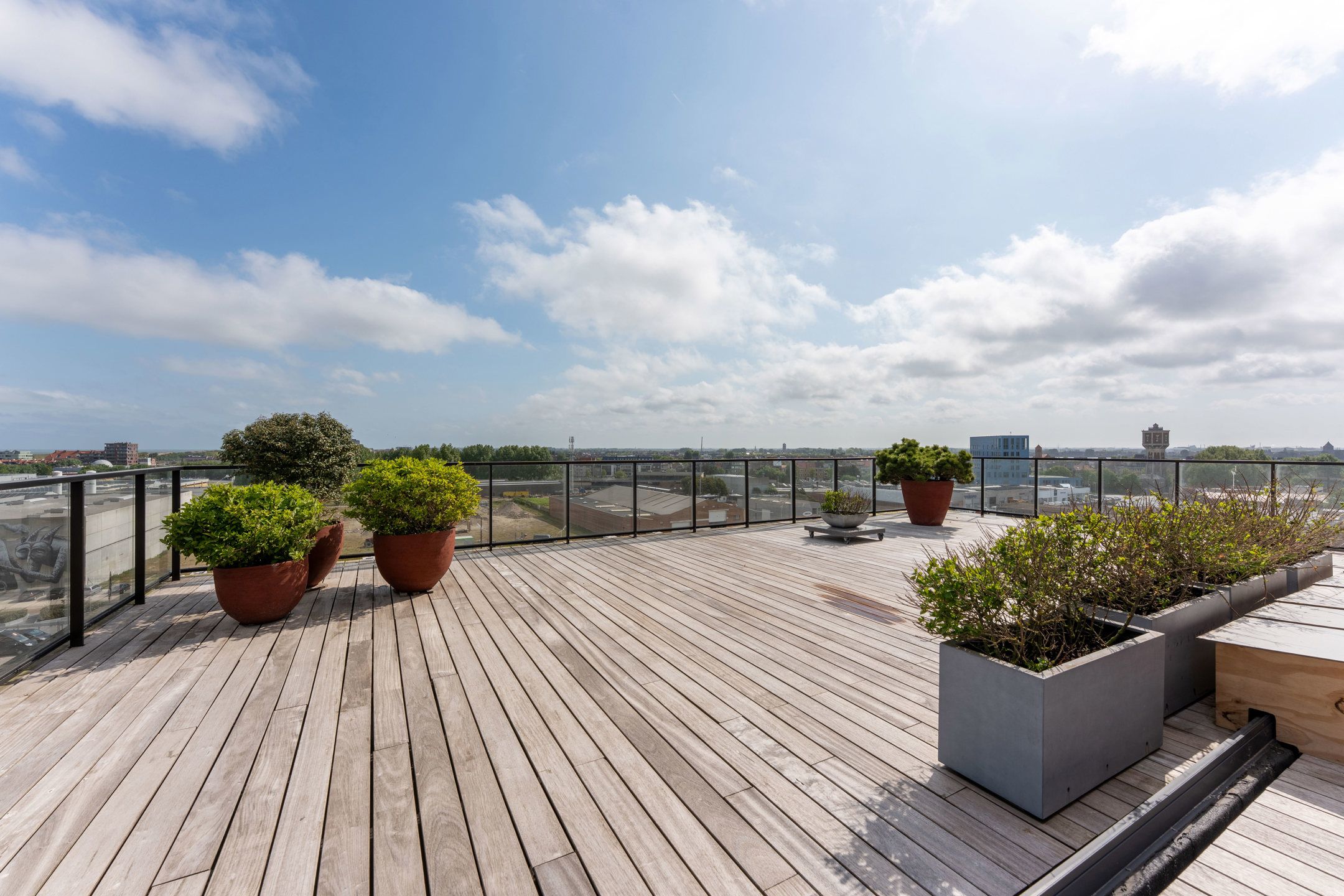 OOSTENDE - Appartement met dakterras en zeezicht foto {{pictureIndex}}