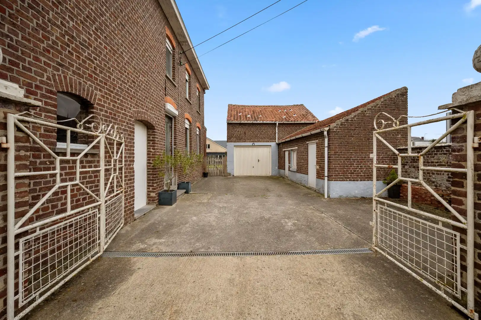 Instapklare open bebouwing in Wommersom met tuin, terras, garage en 3 slaapkamers foto 2