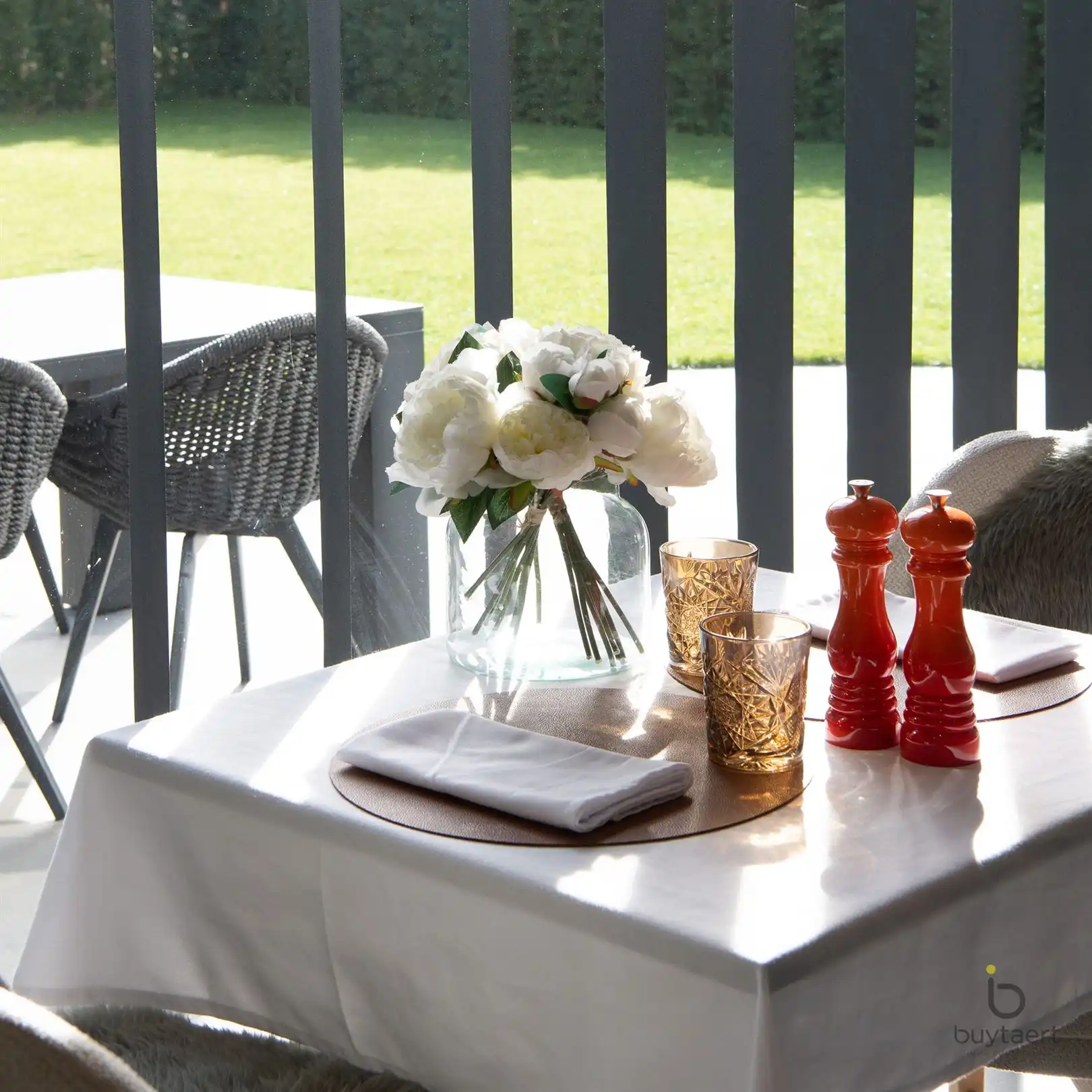 Knappe GELIJKVLOERSE villa + bijgebouw te Halle! foto 19