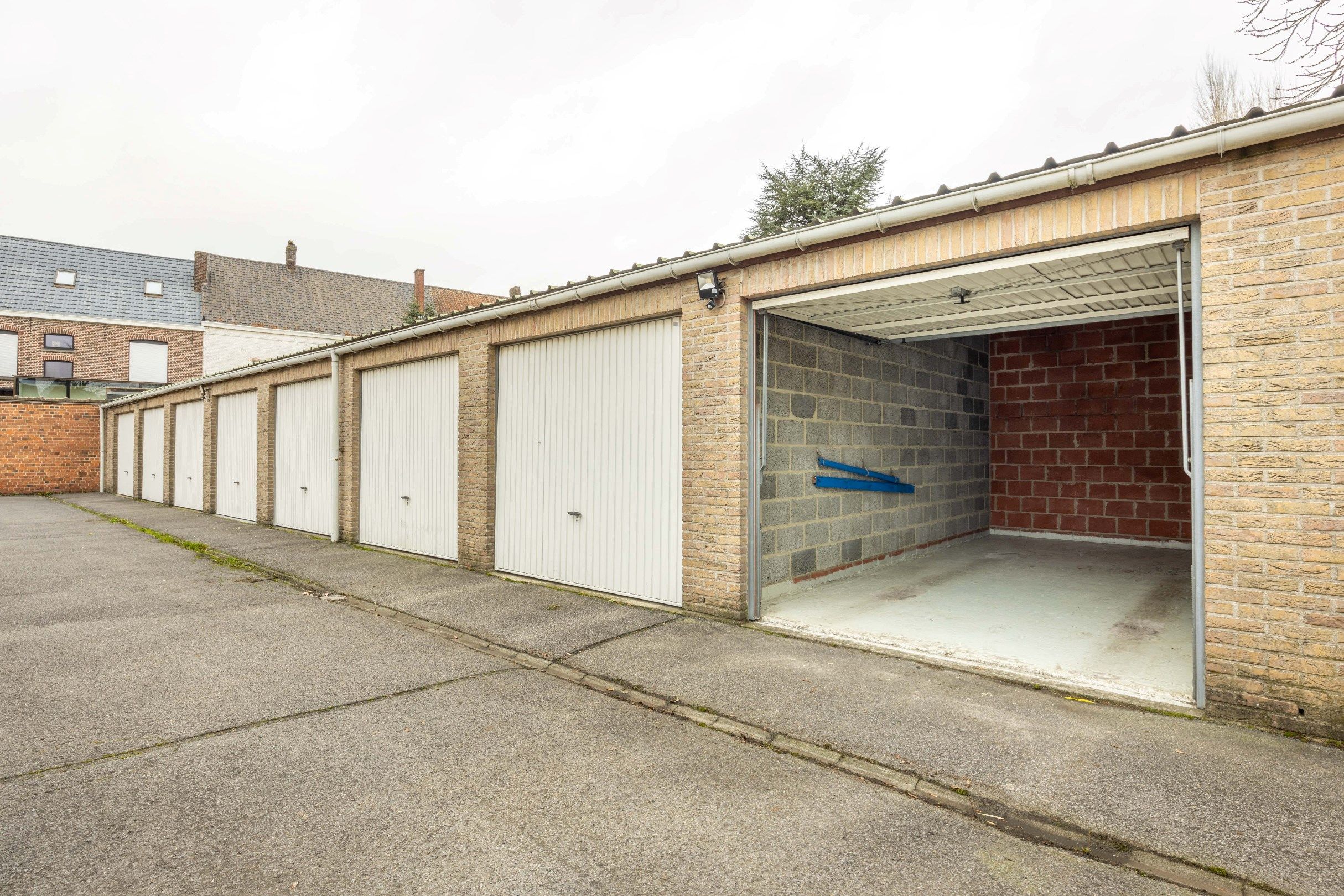 RECENTE GARAGEBOX MET CENTRALE LIGGING  foto 4