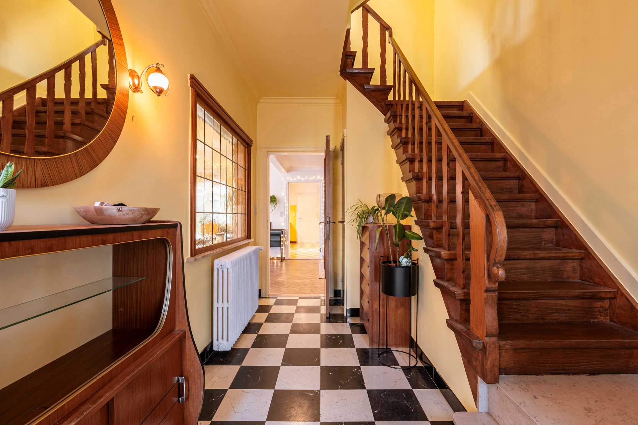 Instapklare gezinswoning met 5 slpks en ZW-tuin foto 2