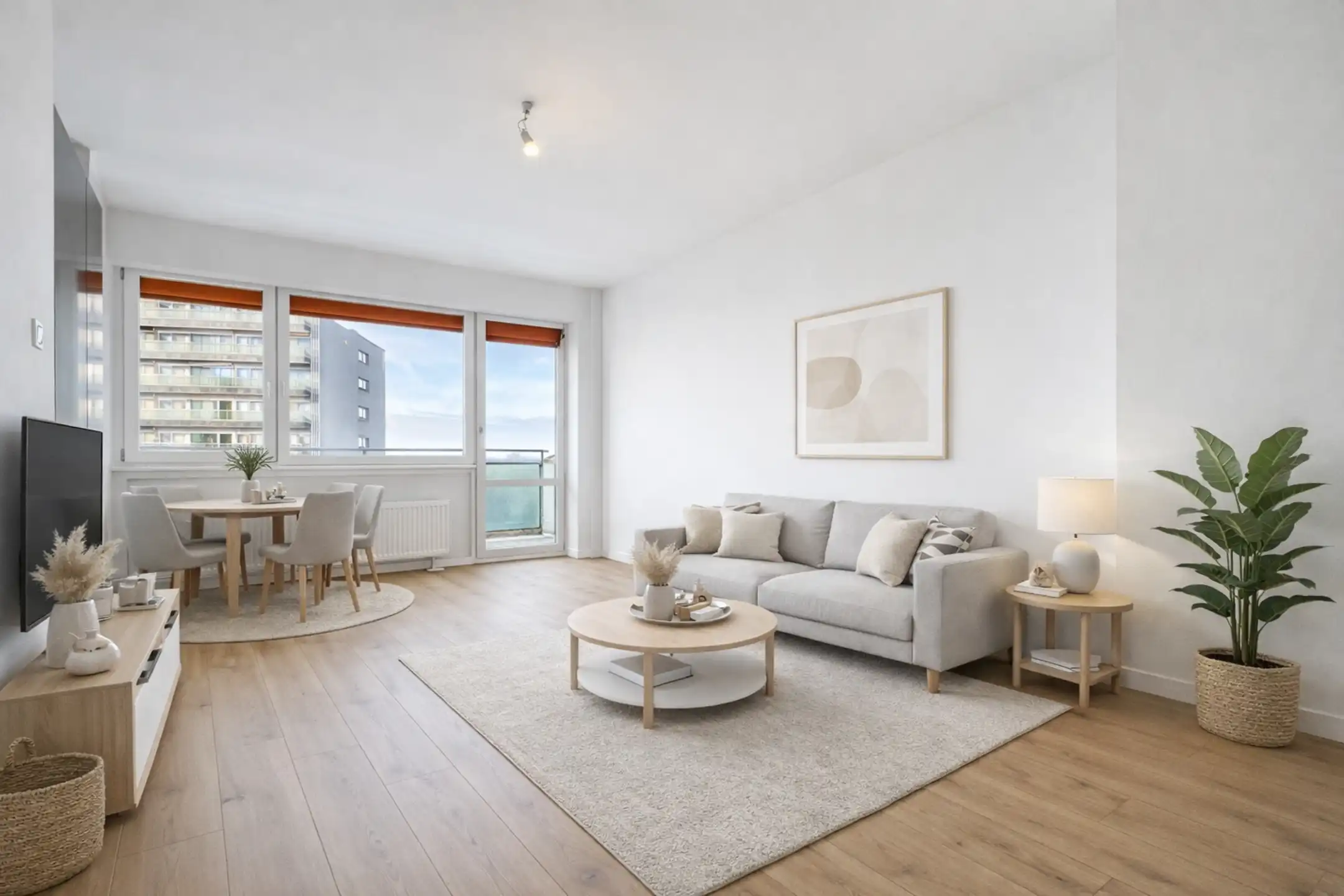 Prachtig gerenoveerd appartement met terras – instapklaar foto 2